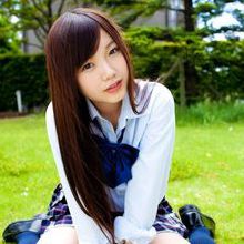 松冈里英
