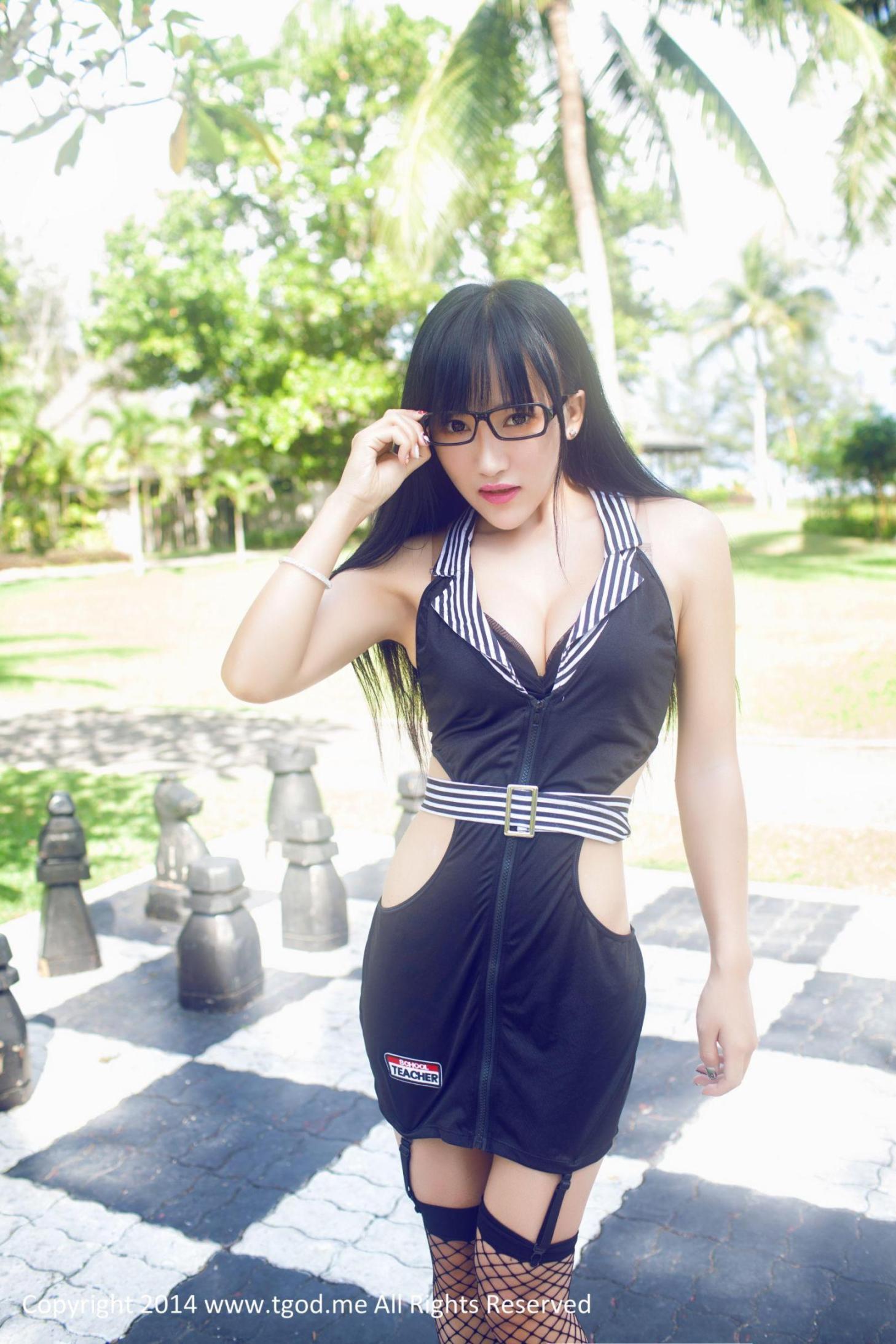 [推女神] 杨上萱 英伦空军制服 高清手机美女壁纸