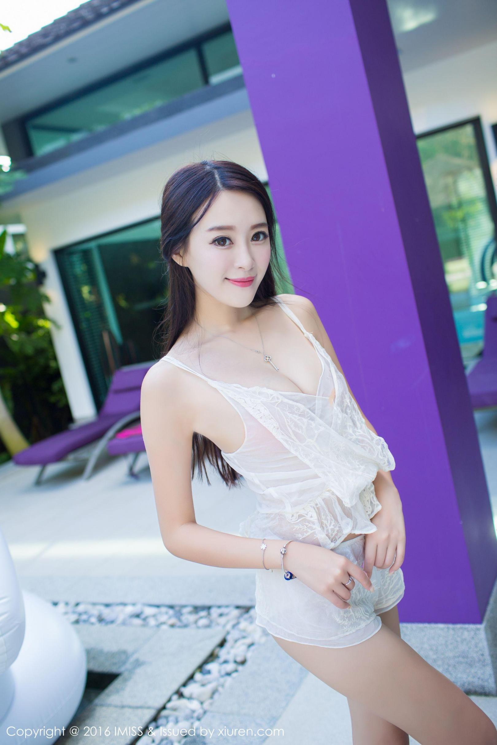 [推女神] 王曼妮 街拍+泳池旁小清新系列高清手机美女壁纸23P