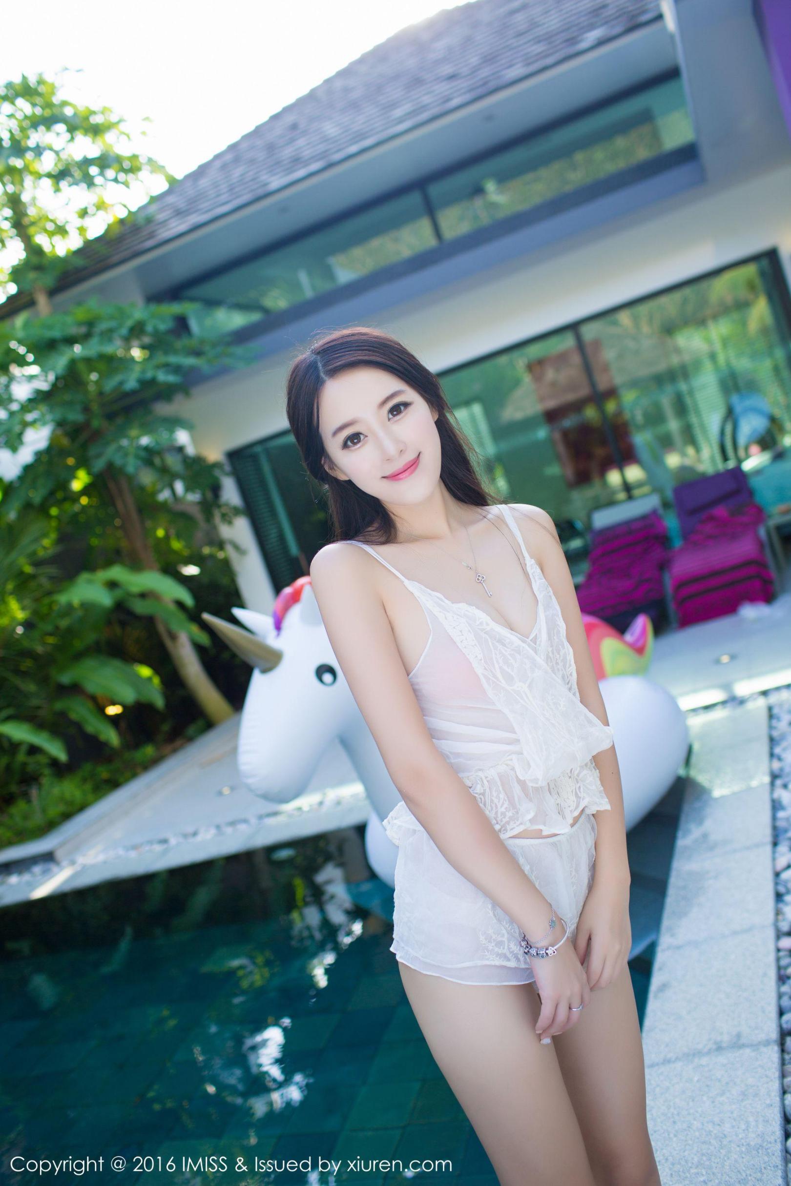 [推女神] 王曼妮 街拍+泳池旁小清新系列高清手机美女壁纸37P