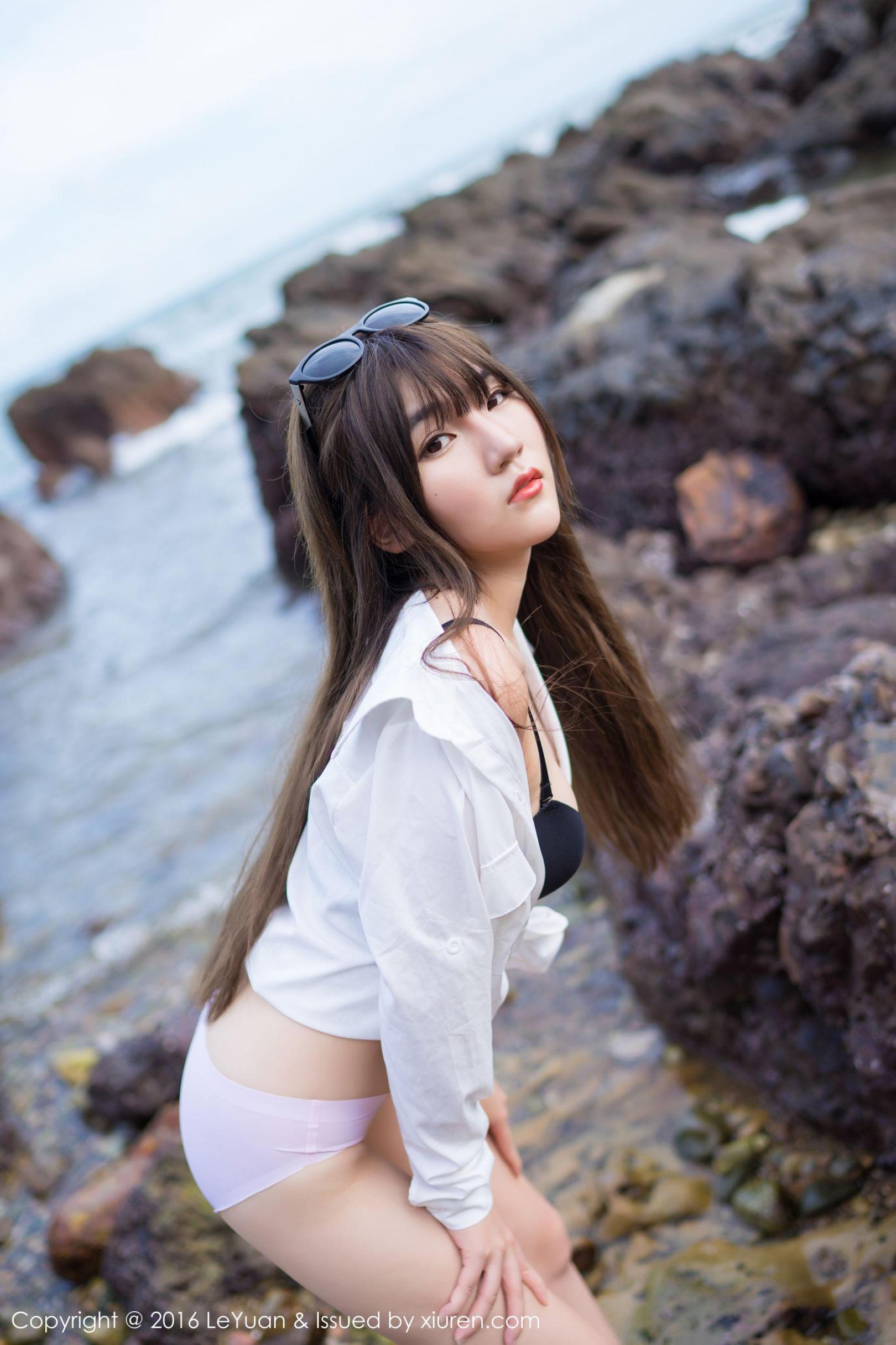 [星乐园] 冷不丁 比基尼+白衬衫福利 高清手机美女壁纸
