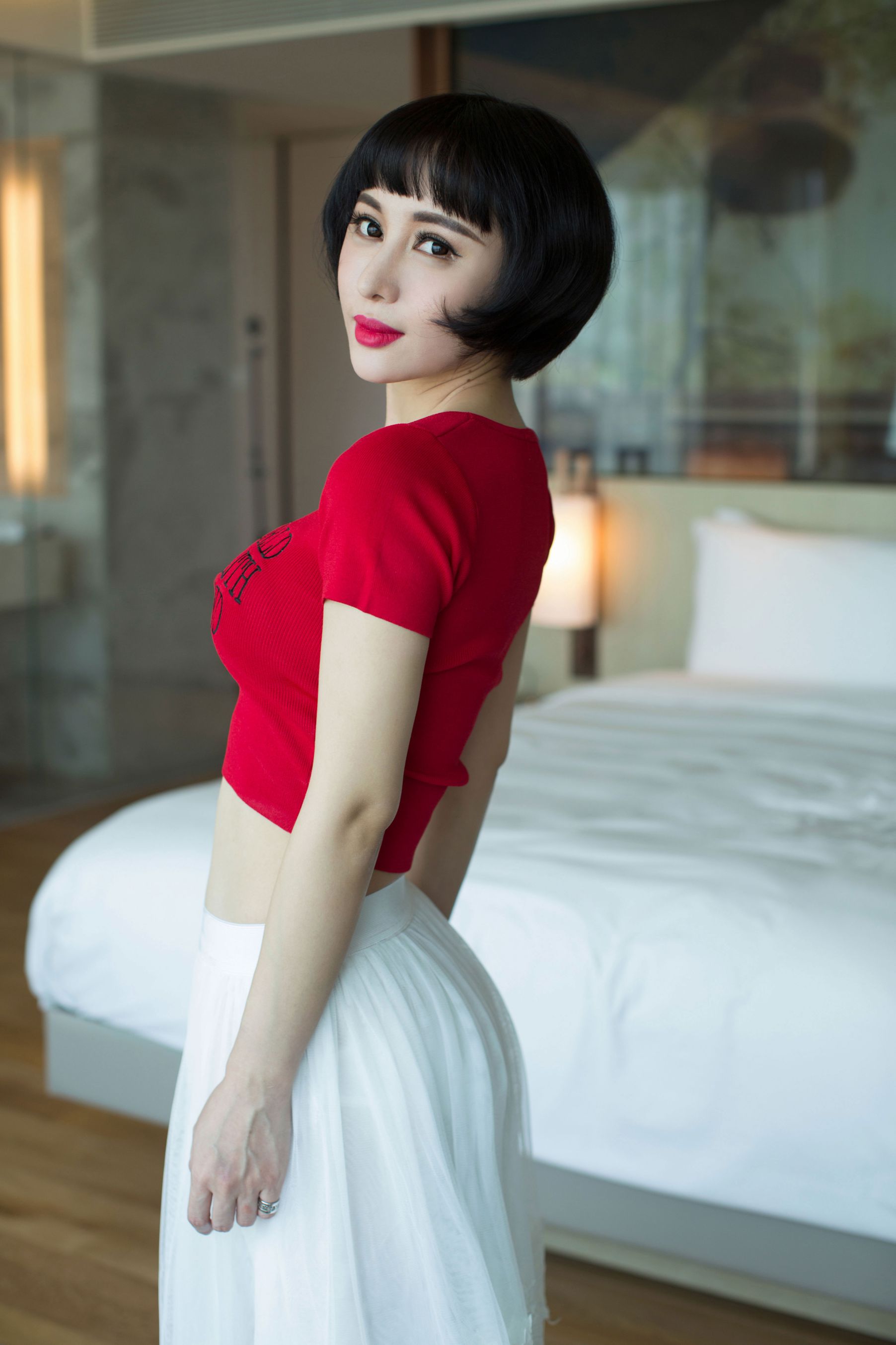 [美媛馆] 叶籽亿 波涛汹涌 狂野福利 高清手机美女壁纸