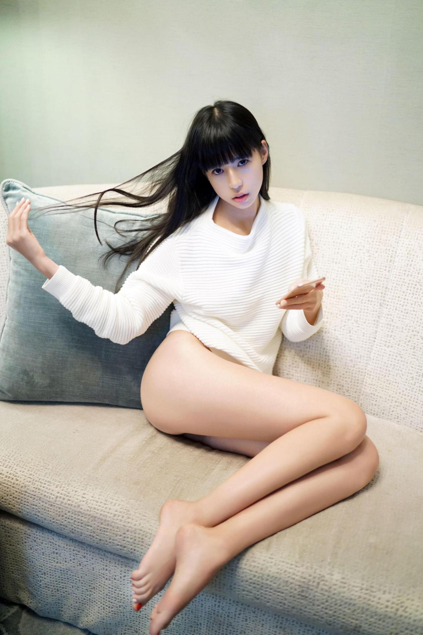 [模范学院] 艾栗栗 窈窕匀称、起伏有致 高清手机美女壁纸