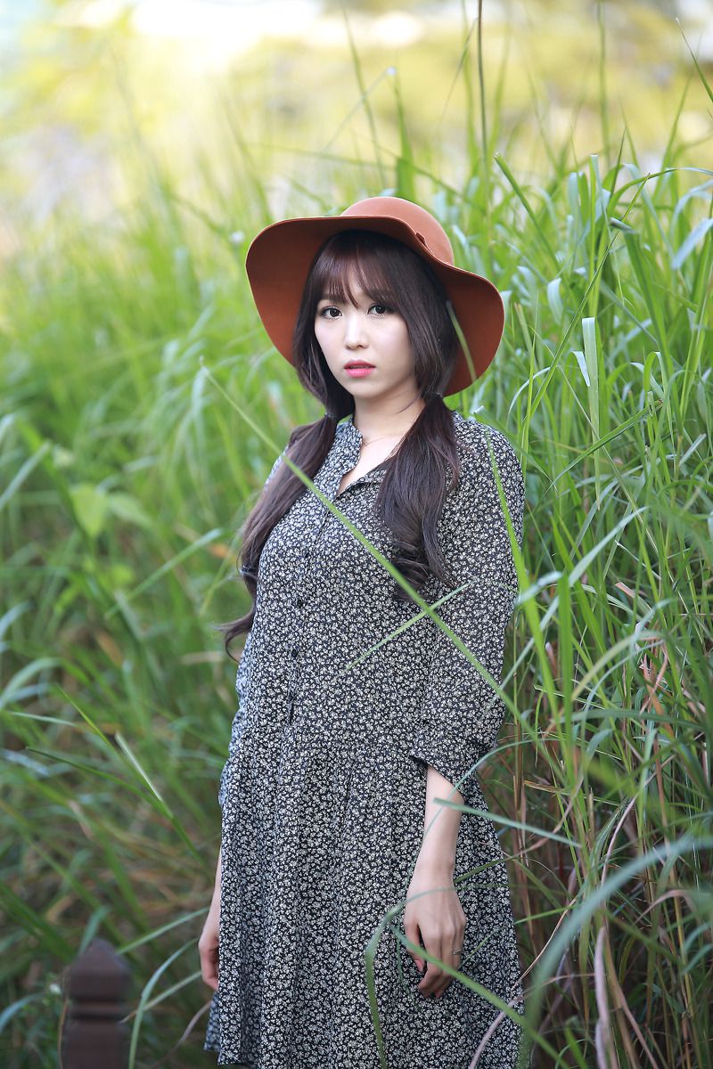 [网络美女] 李恩慧 小清新连衣裙系列高清手机美女壁纸15P