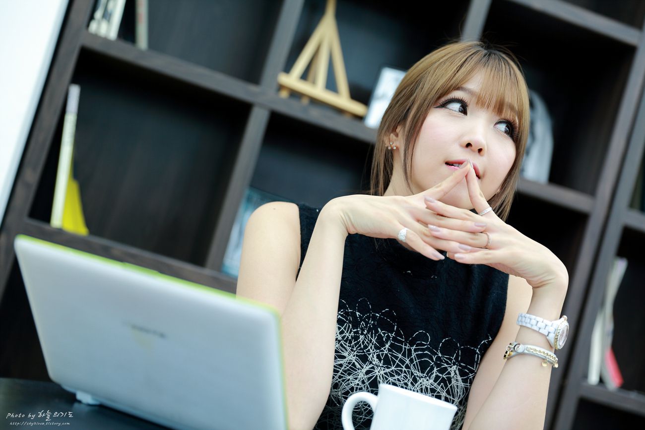 [网络美女] 李恩慧 小清新连衣裙系列高清手机美女壁纸27P