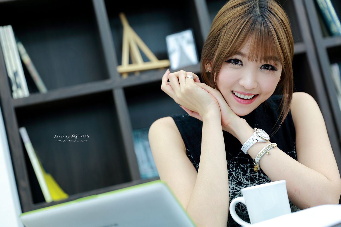 [网络美女] 李恩慧 小清新连衣裙系列高清手机美女壁纸28P