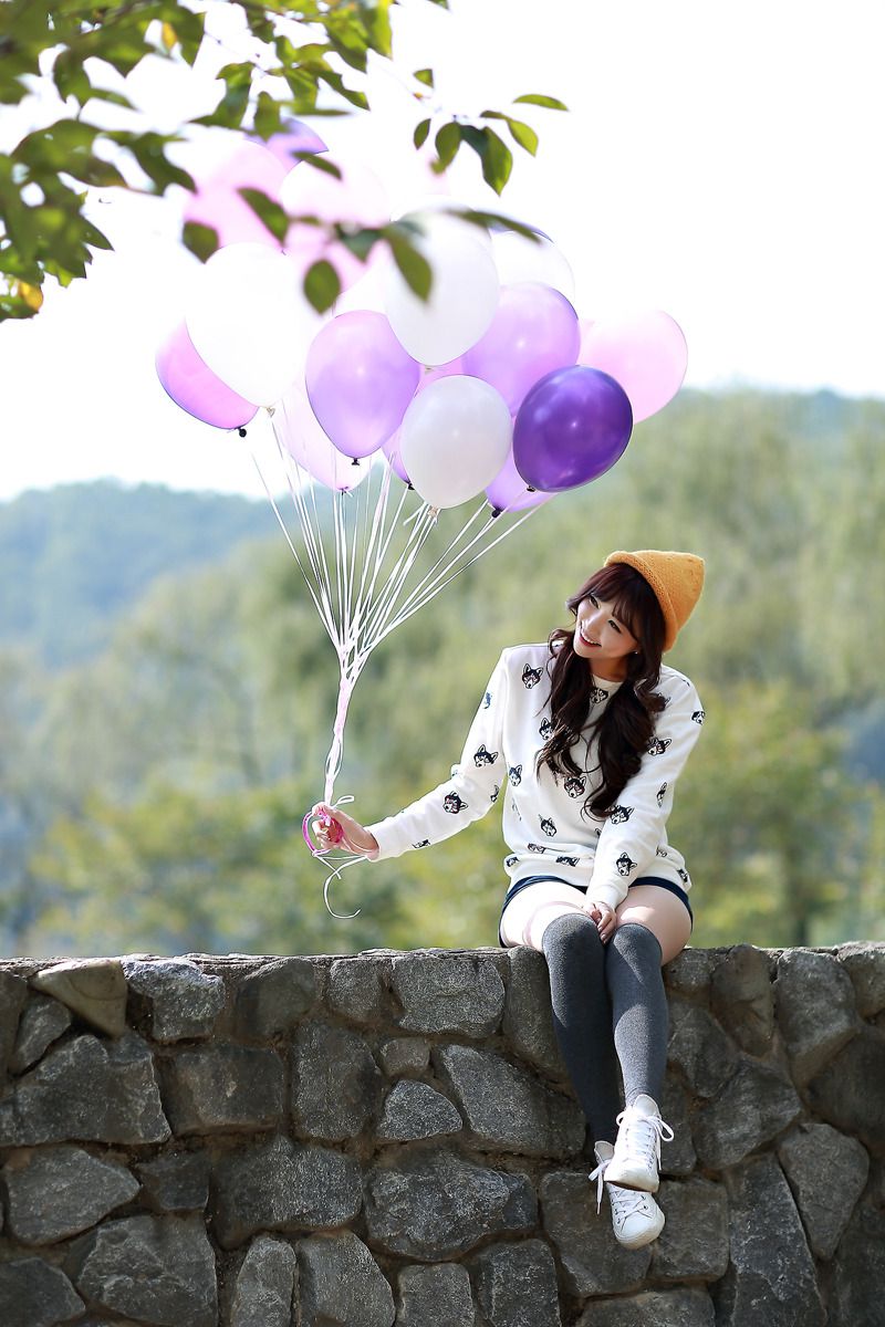 [网络美女] 李恩慧 外拍清新可爱长筒袜系列高清手机美女壁纸22P