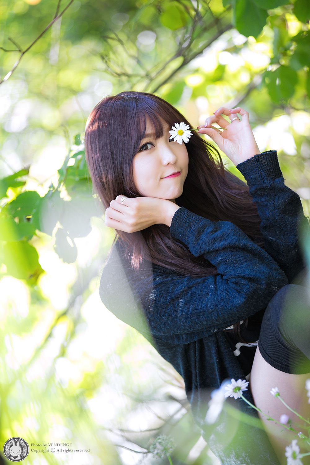 [网络美女] 李恩慧 外拍清新可爱长筒袜系列高清手机美女壁纸4P