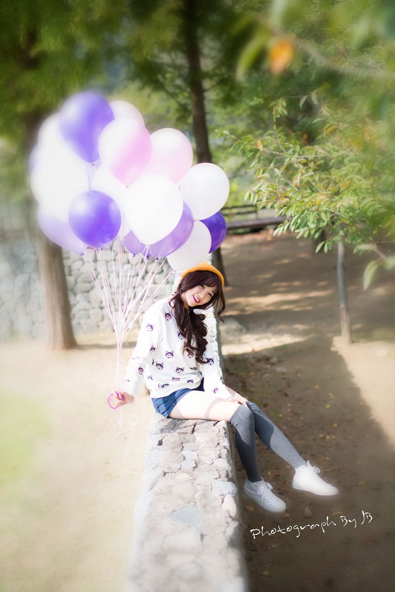 [网络美女] 李恩慧 外拍清新可爱长筒袜系列高清手机美女壁纸11P