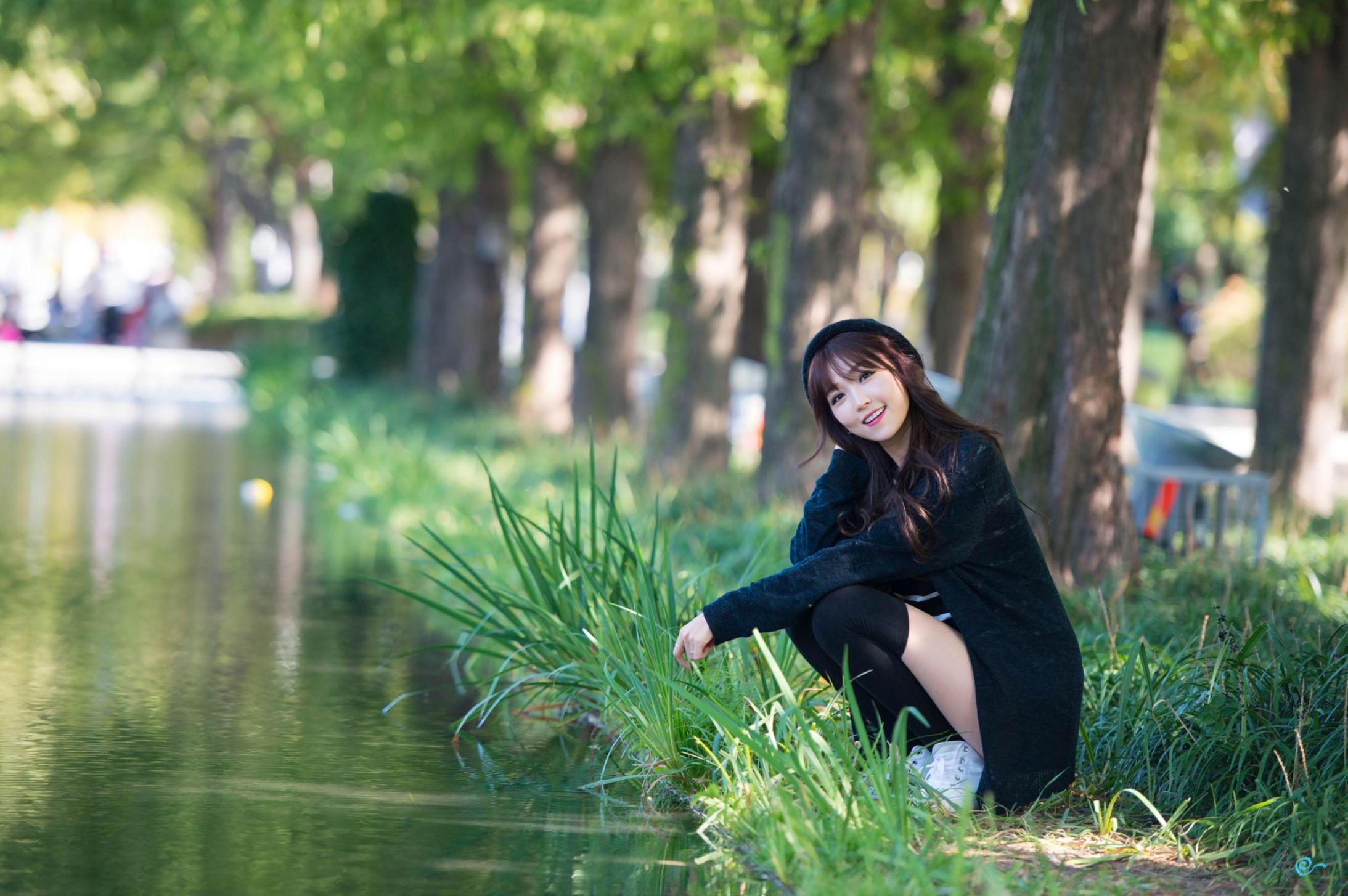 [网络美女] 李恩慧 外拍清新可爱长筒袜系列高清手机美女壁纸42P