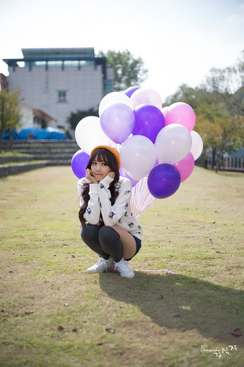 [网络美女] 李恩慧 外拍清新可爱长筒袜系列高清手机美女壁纸7P