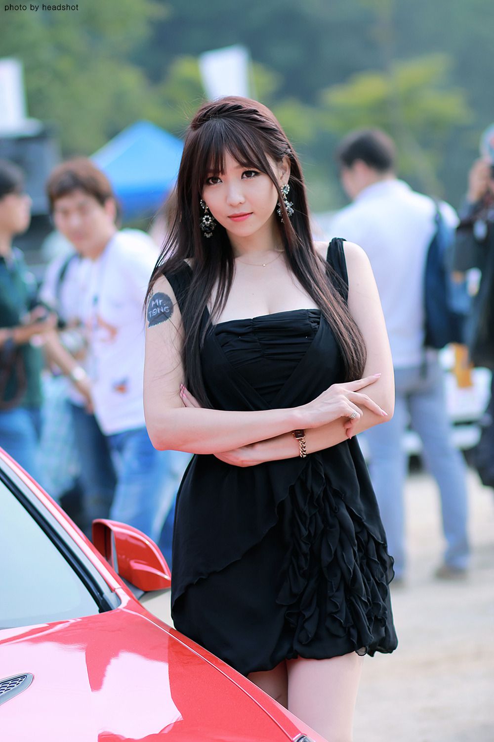 [网络美女] 李恩慧 户外车展吊带连衣裙系列高清手机美女壁纸45P