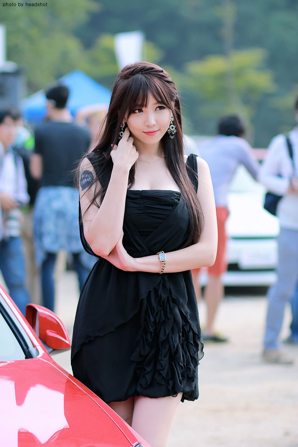 [网络美女] 李恩慧 户外车展吊带连衣裙系列高清手机美女壁纸44P