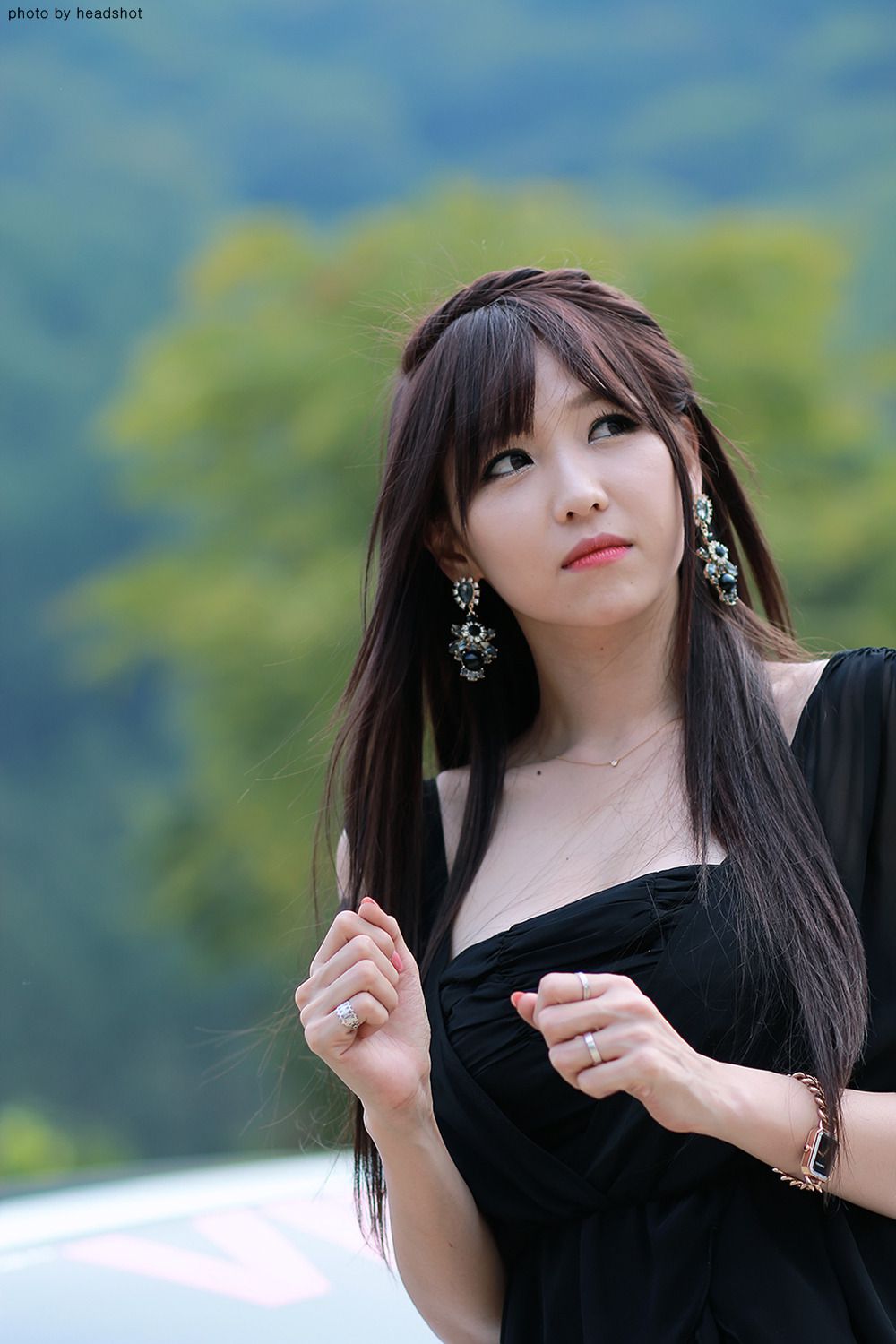 [网络美女] 李恩慧 户外车展吊带连衣裙系列高清手机美女壁纸59P