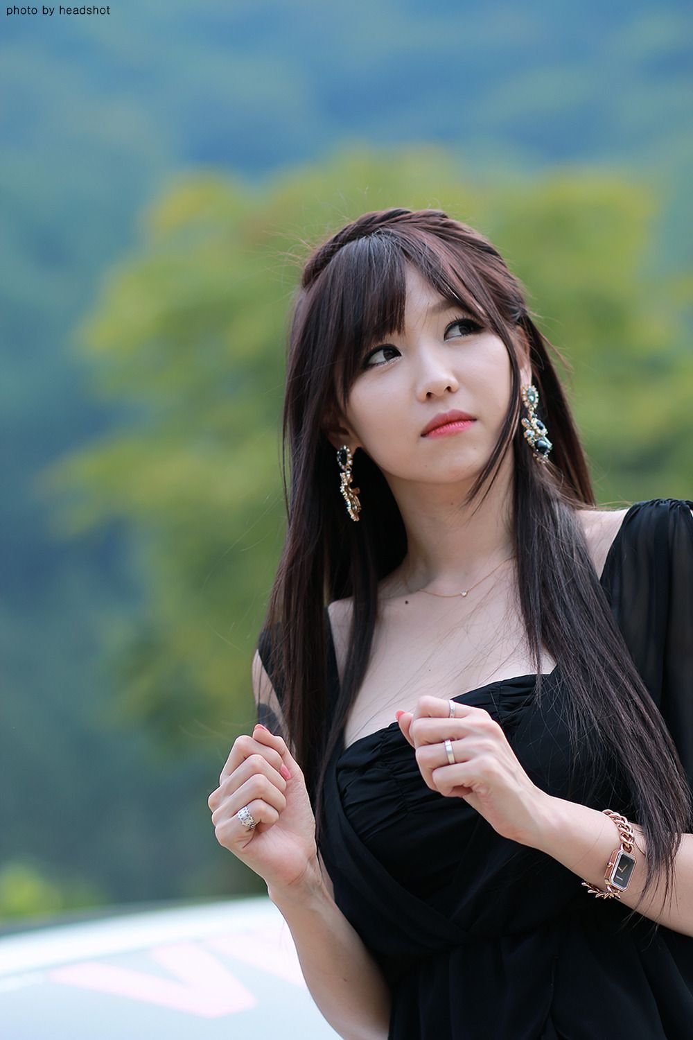 [网络美女] 李恩慧 户外车展吊带连衣裙系列高清手机美女壁纸60P