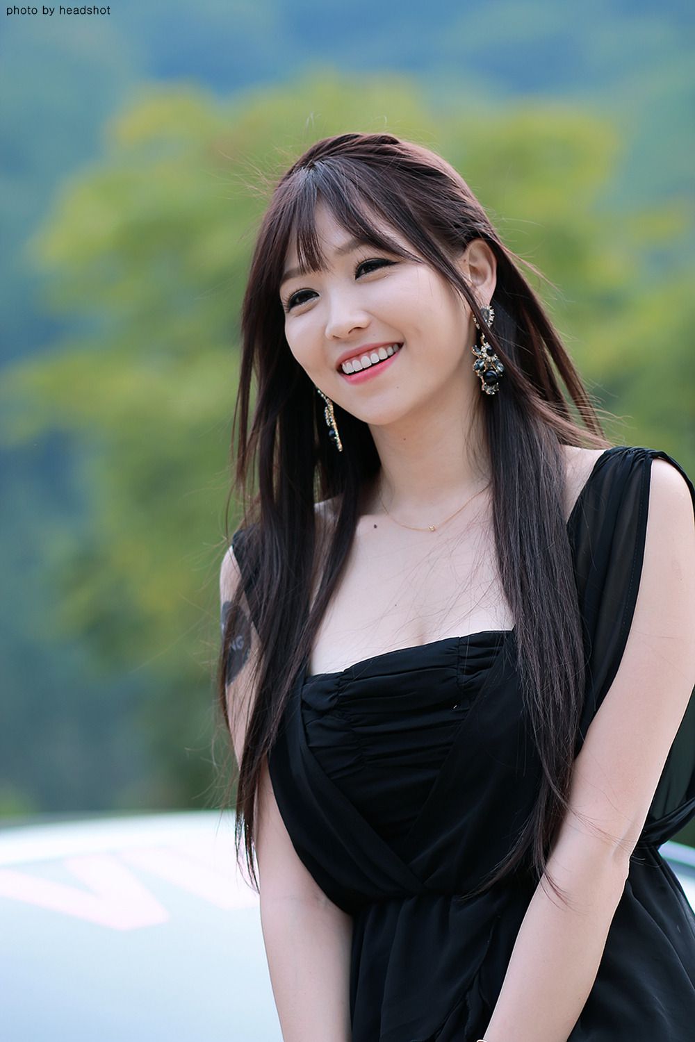 [网络美女] 李恩慧 户外车展吊带连衣裙系列高清手机美女壁纸61P