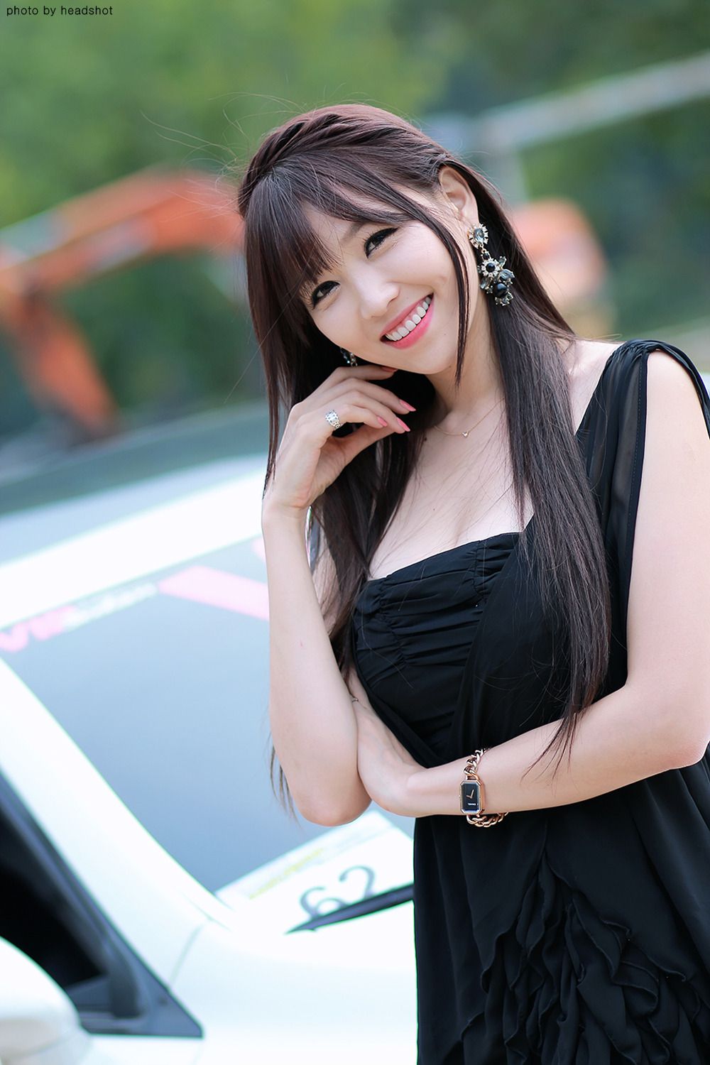 [网络美女] 李恩慧 户外车展吊带连衣裙系列高清手机美女壁纸58P