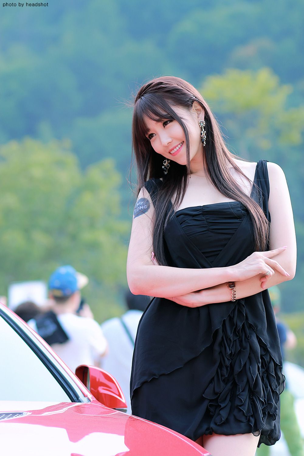 [网络美女] 李恩慧 户外车展吊带连衣裙系列高清手机美女壁纸43P