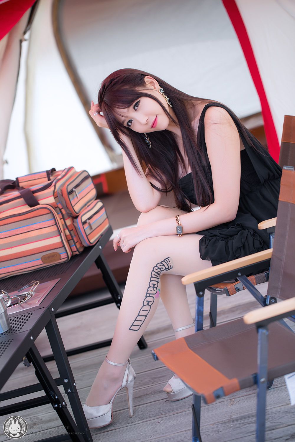 [网络美女] 李恩慧 户外车展吊带连衣裙系列高清手机美女壁纸81P