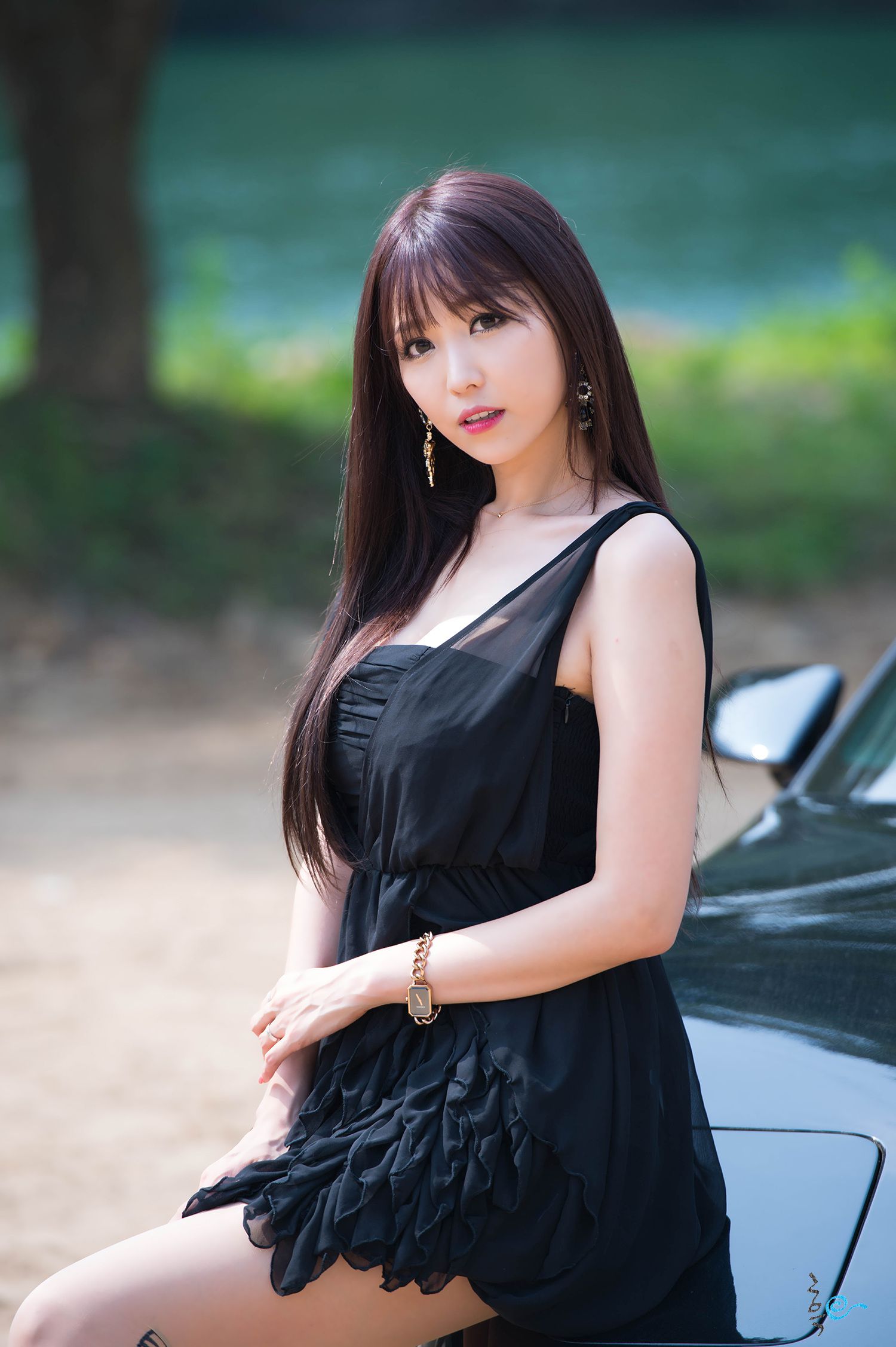 [网络美女] 李恩慧 户外车展吊带连衣裙系列高清手机美女壁纸89P