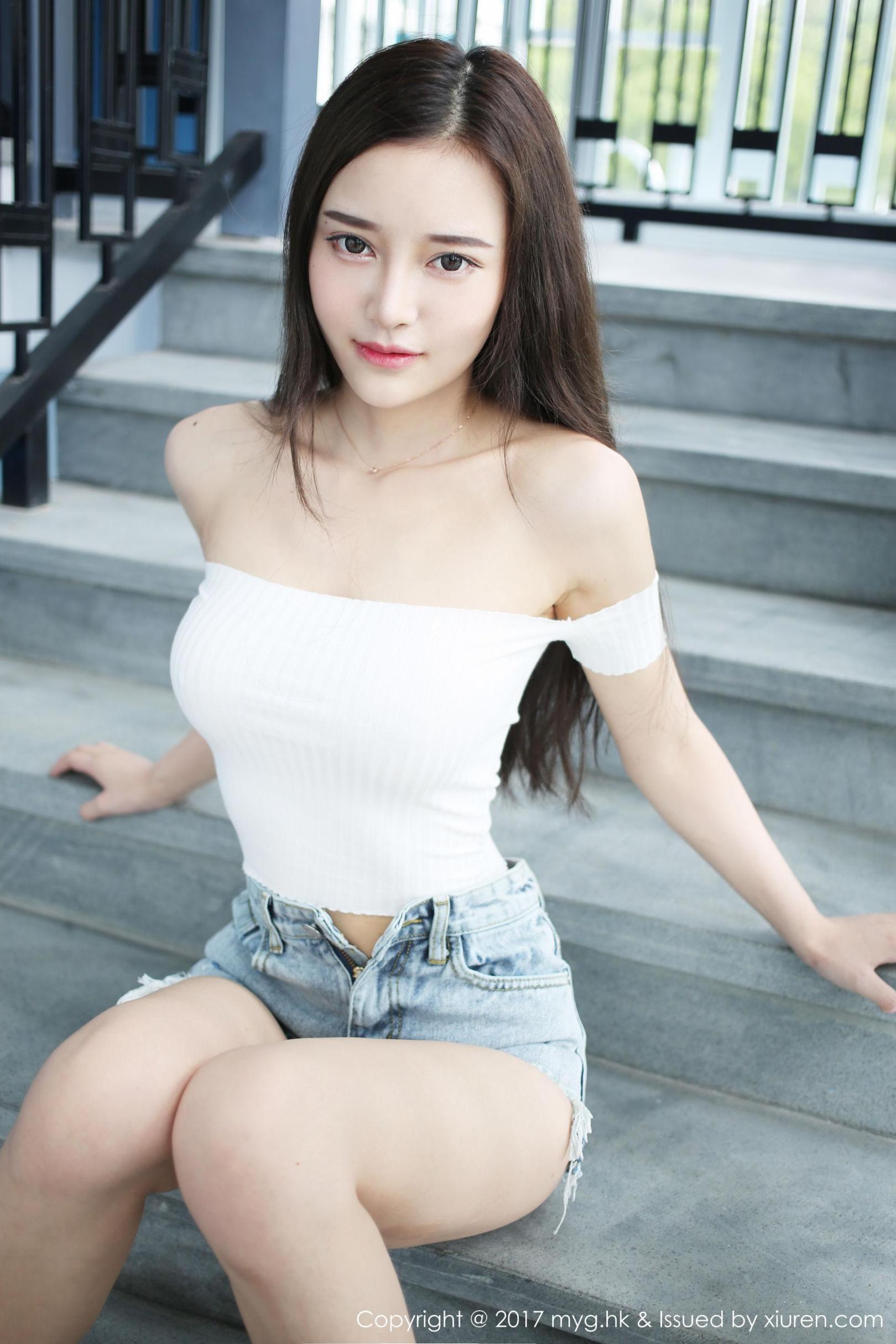 [模范学院] 唐琪儿 透视蕾丝内衣与泳衣淋湿 高清手机美女壁纸
