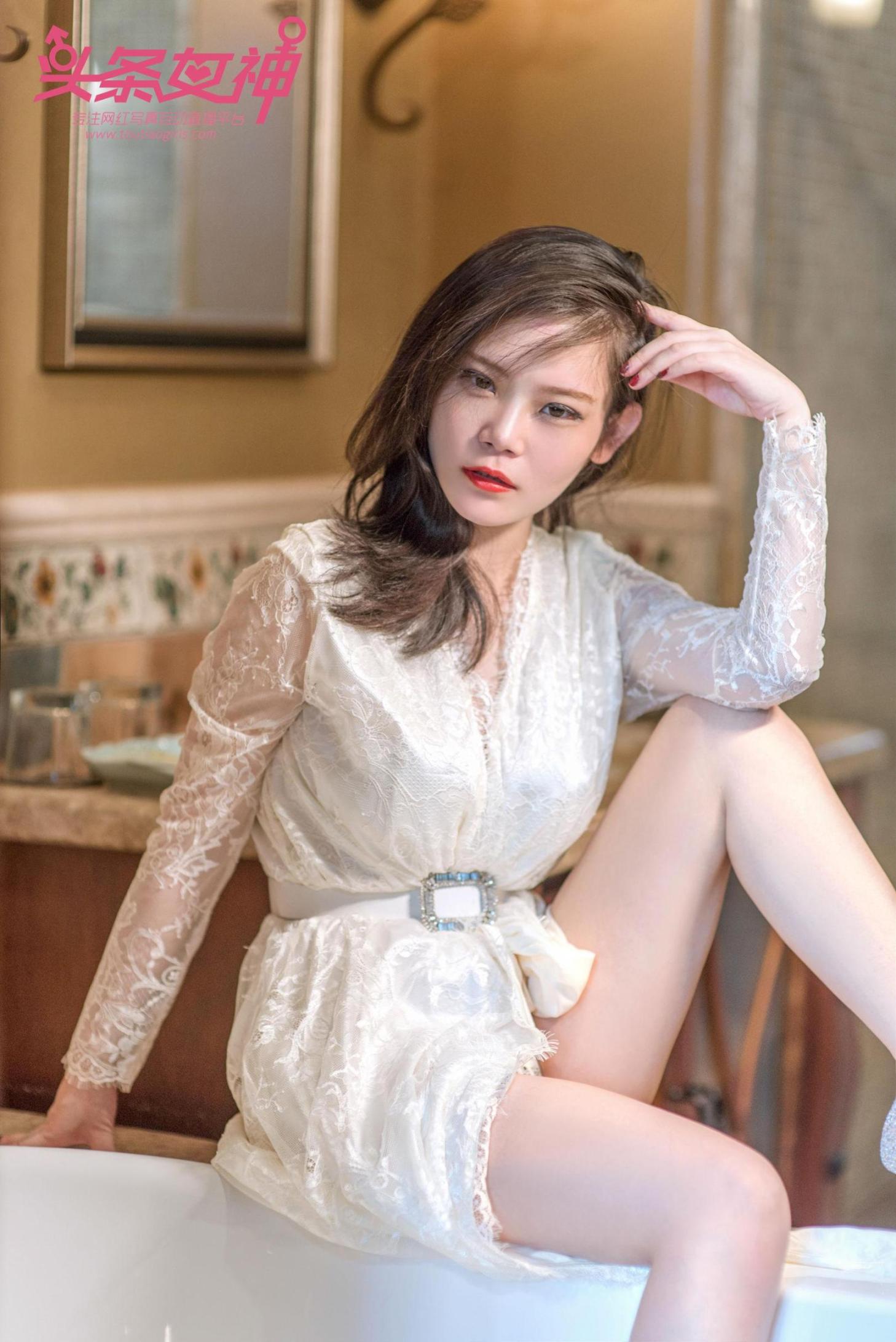 [头条女神] 黎美儿Cici 浴室透明欲娘 高清手机美女壁纸