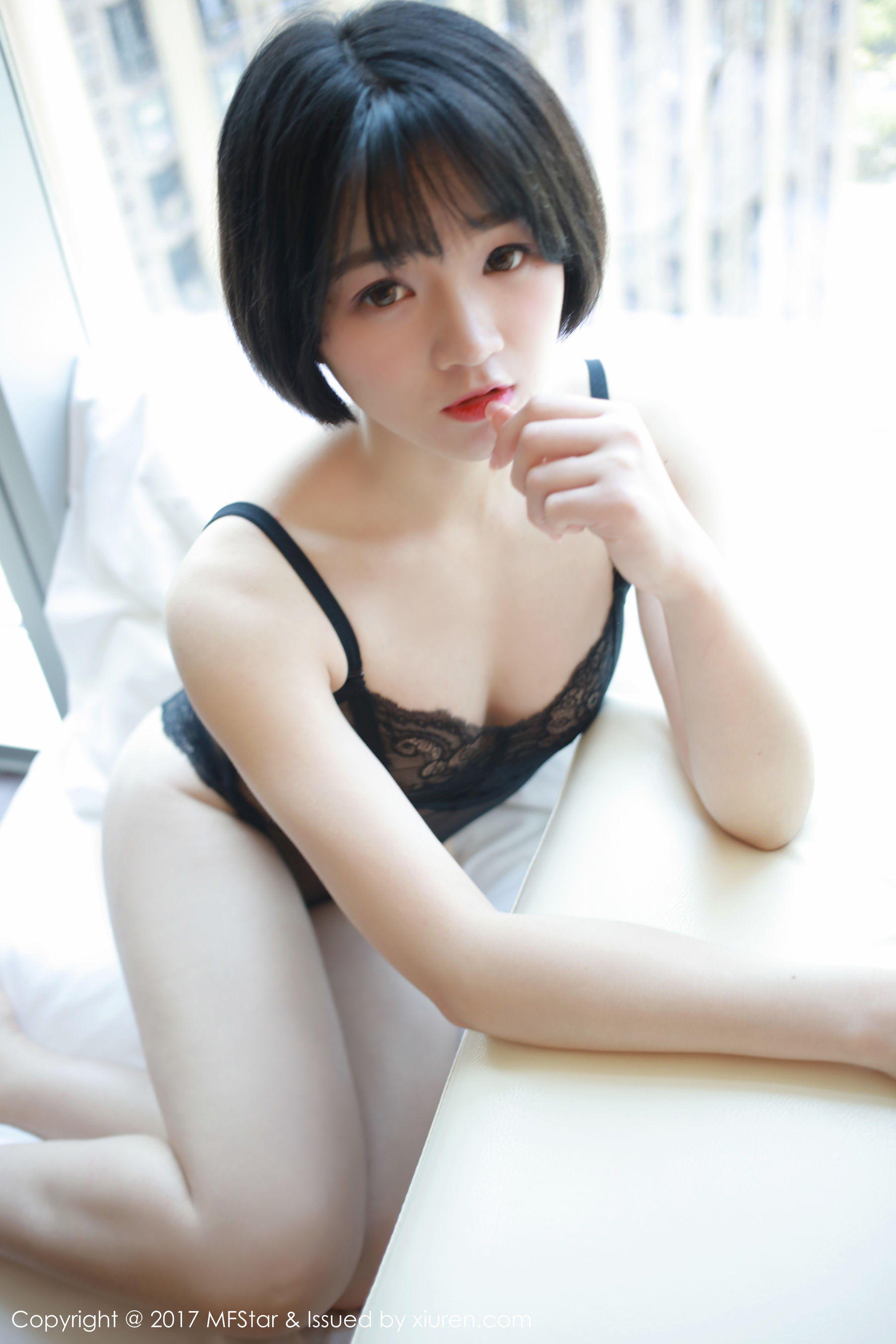 [嗲囡囡] 悦爷妖精 美艳的玫瑰 高清手机美女壁纸