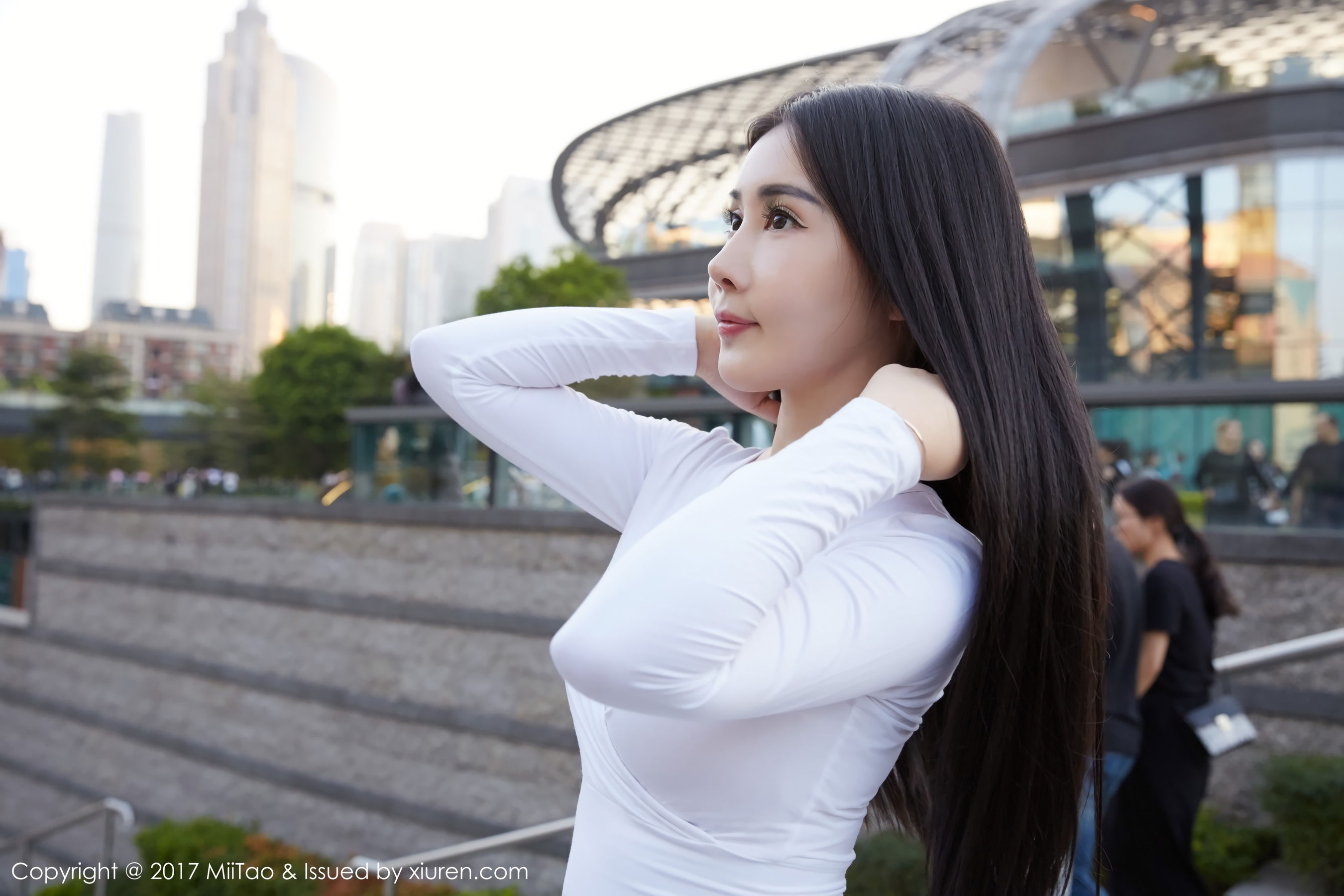 [蜜桃社] 陆萱萱 牛仔女神+街拍高清手机美女壁纸10P