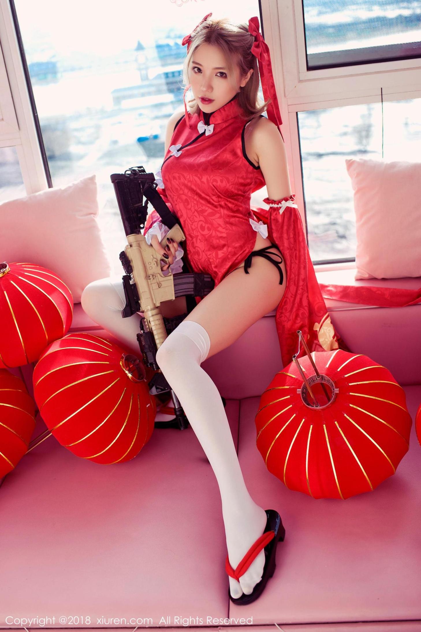 [尤果网] 黄楽然 保鲜膜裹身+极品COS枪娘 高清手机美女壁纸
