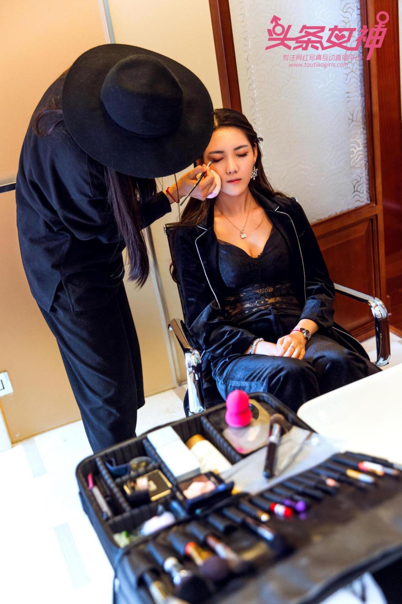 [尤果圈爱尤物] 冯雪娇 女神厨娘 高清手机美女壁纸