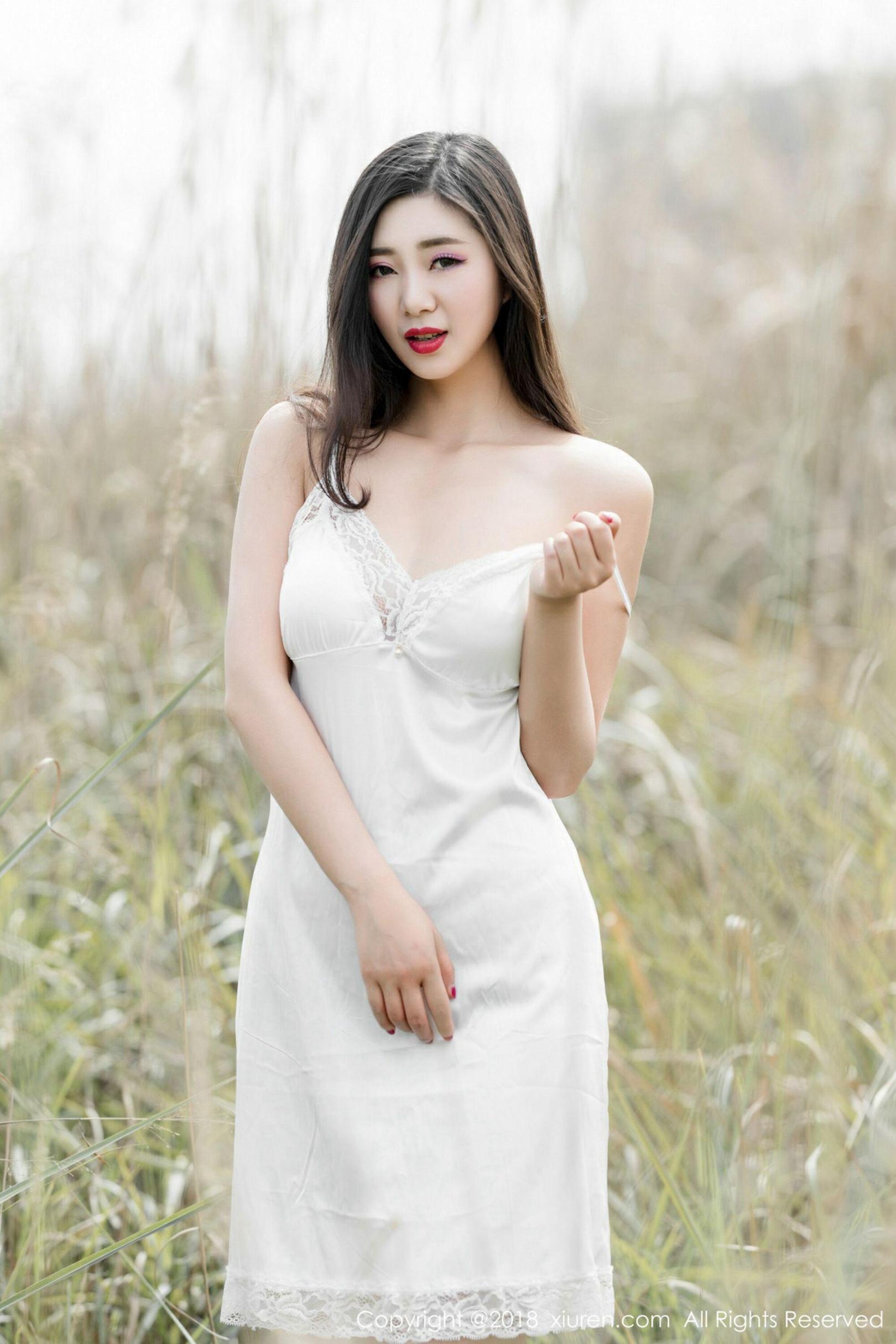 [尤蜜荟] 宋-KiKi 野外无限的福利 高清手机美女壁纸