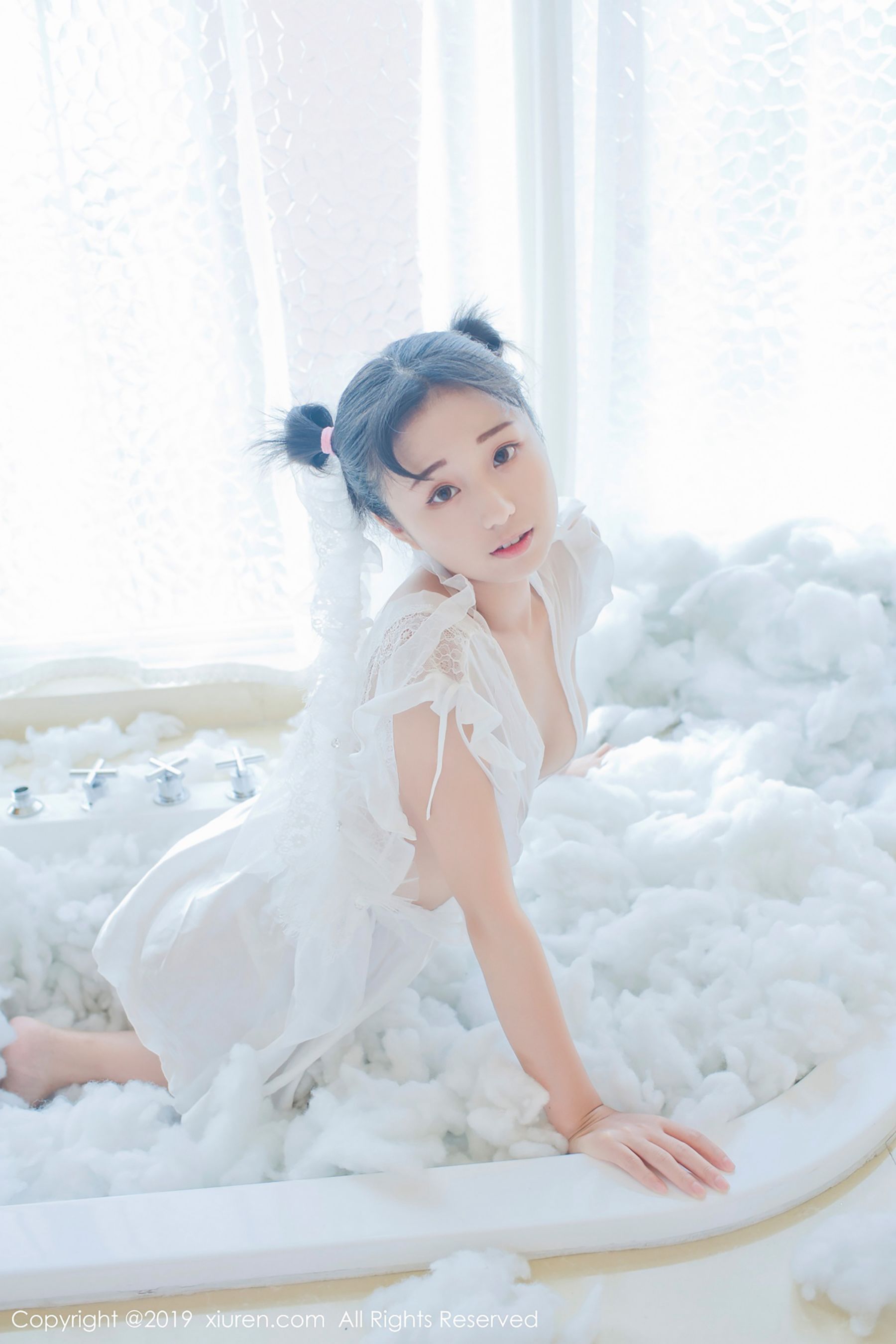 [御女郎] Baileys香儿 蕾丝小新娘+日系蓝色体操服 高清手机美女壁纸