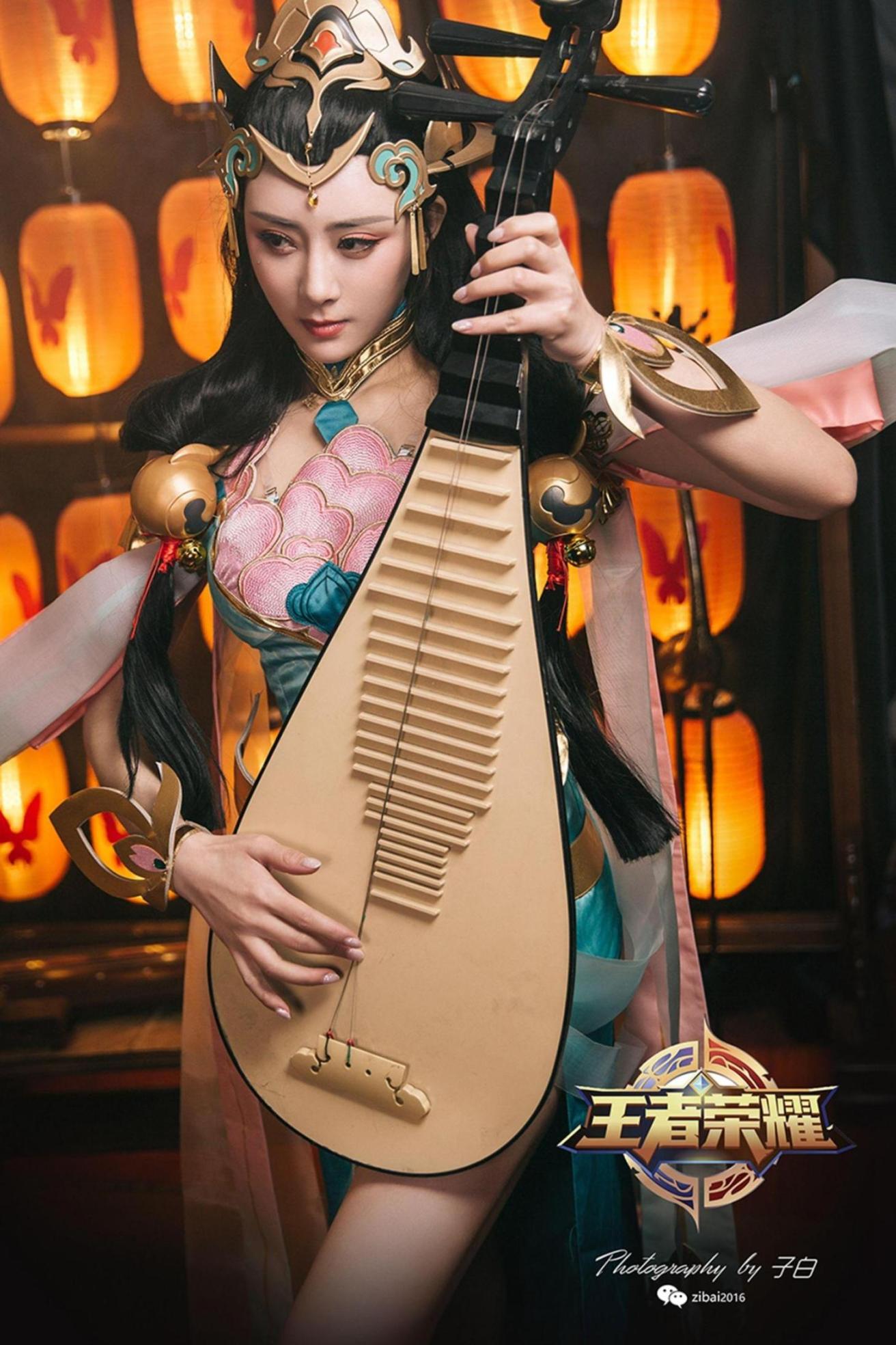[头条女神] 莫晓希 王者荣耀杨玉环COS 高清手机美女壁纸