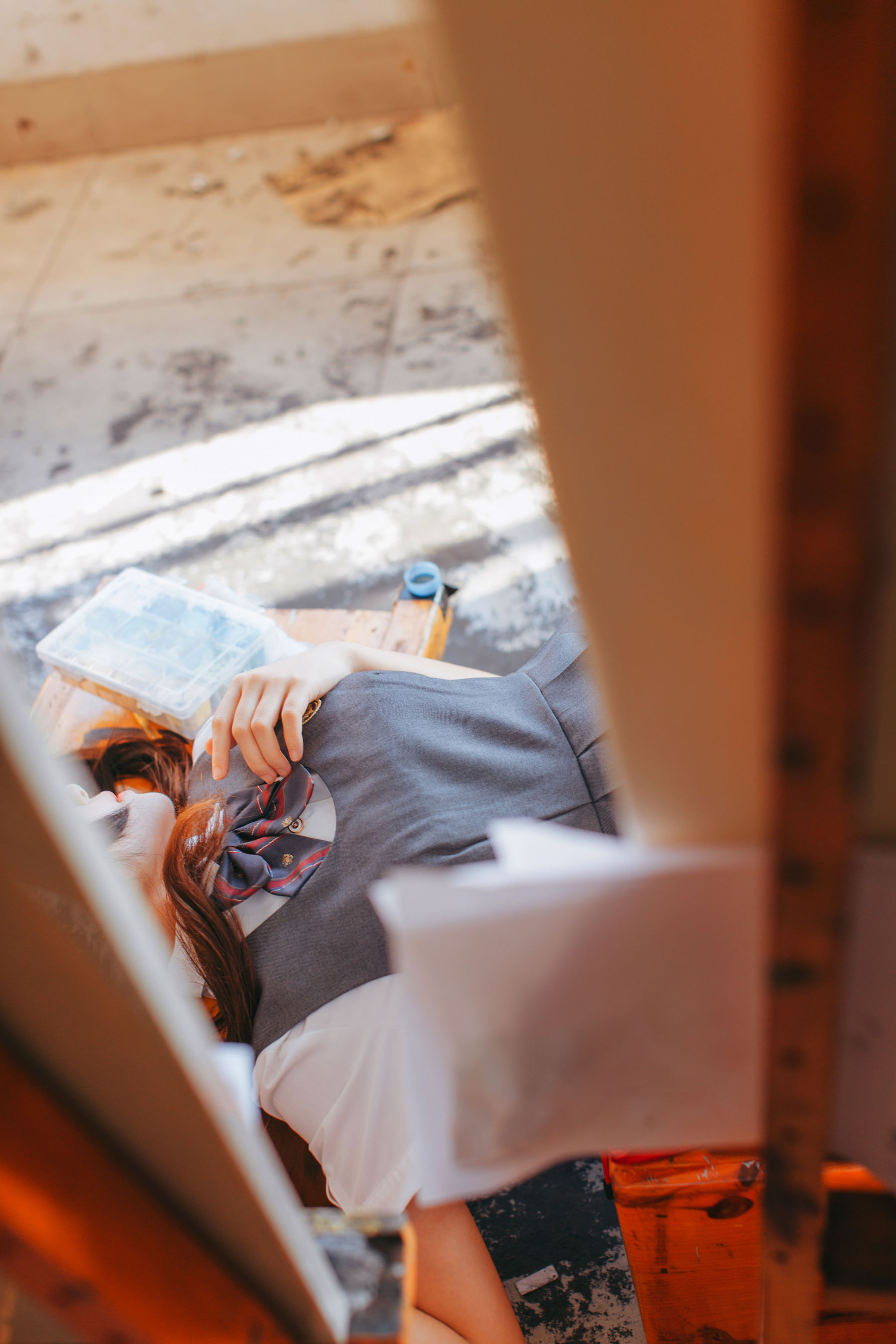 [网络美女] 桜桃喵 画室少女高清手机美女壁纸7P