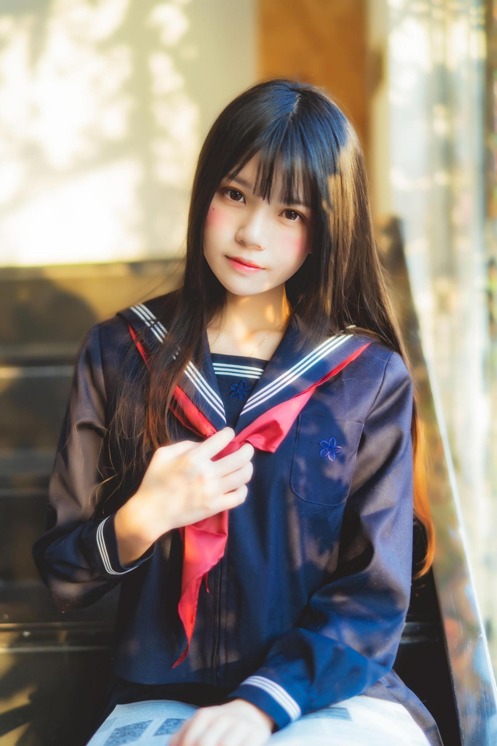 [网络美女] 桜桃喵 (小少女)黑色水手服高清手机美女壁纸22P