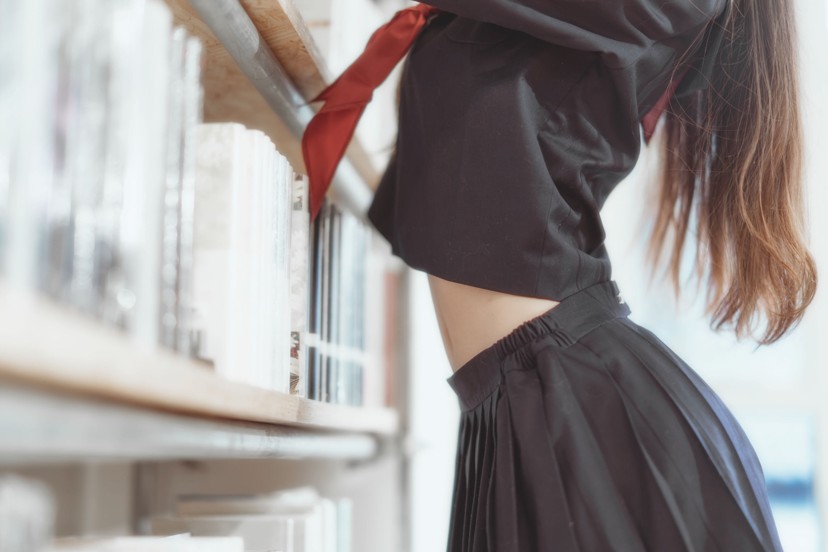 [网络美女] 桜桃喵 (小少女)黑色水手服高清手机美女壁纸45P