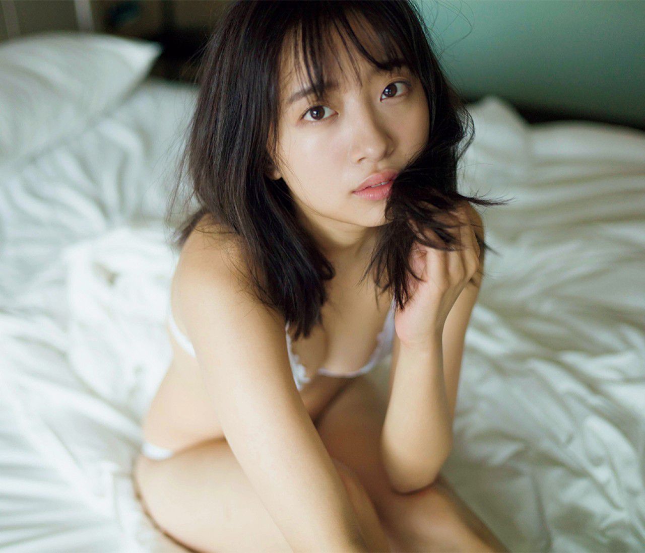 [网络美女] 渡边幸爱 SUPER★GiRLS 純白ランジェリーで勝負！ 高清手机美女壁纸