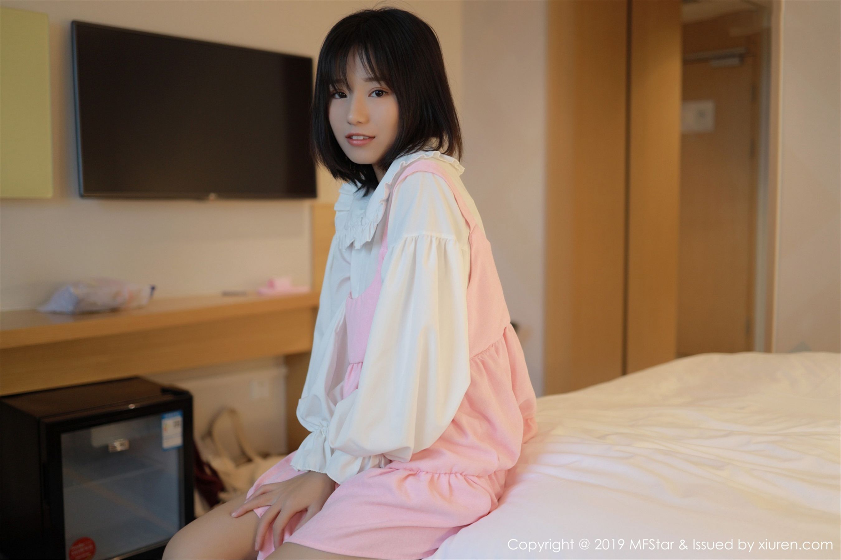 [御女郎] Baileys香儿 粉丝内衣与白衬衫系列 高清手机美女壁纸