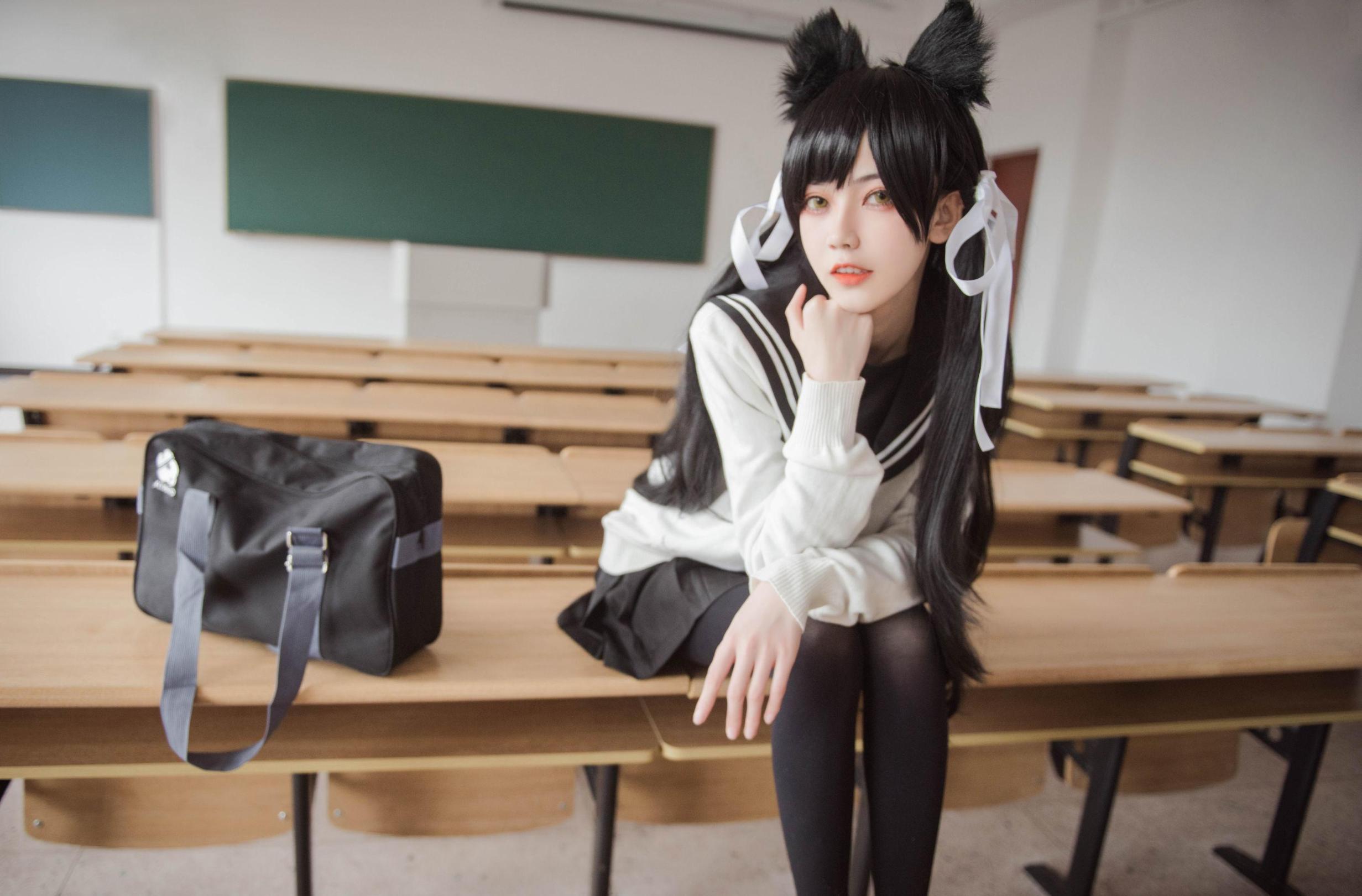 [网络美女] 你的负卿 爱宕制服高清手机美女壁纸8P