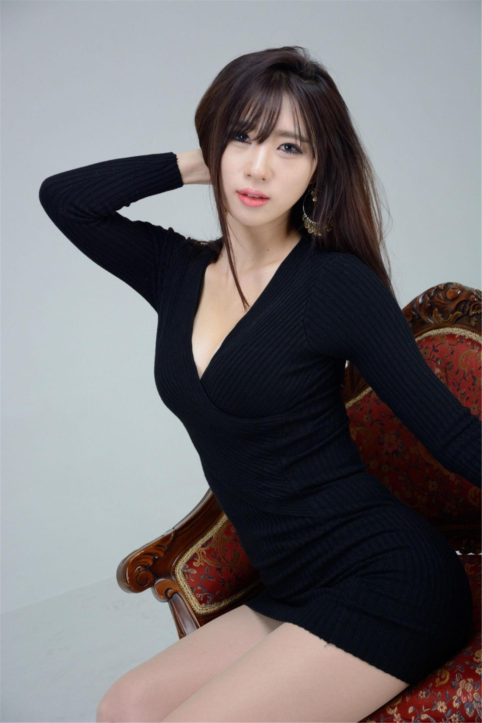 [网络美女] 宋珠娥 黑玉鸣尊高清手机美女壁纸17P