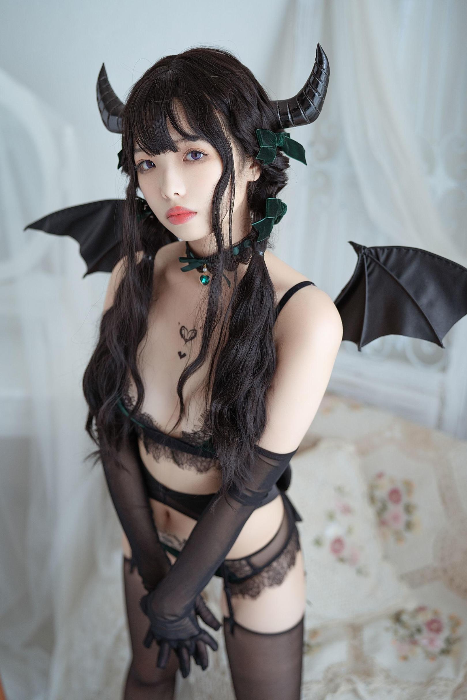 [网络美女] 雯妹不讲道理 魅魔 Proud devil 高清手机美女壁纸