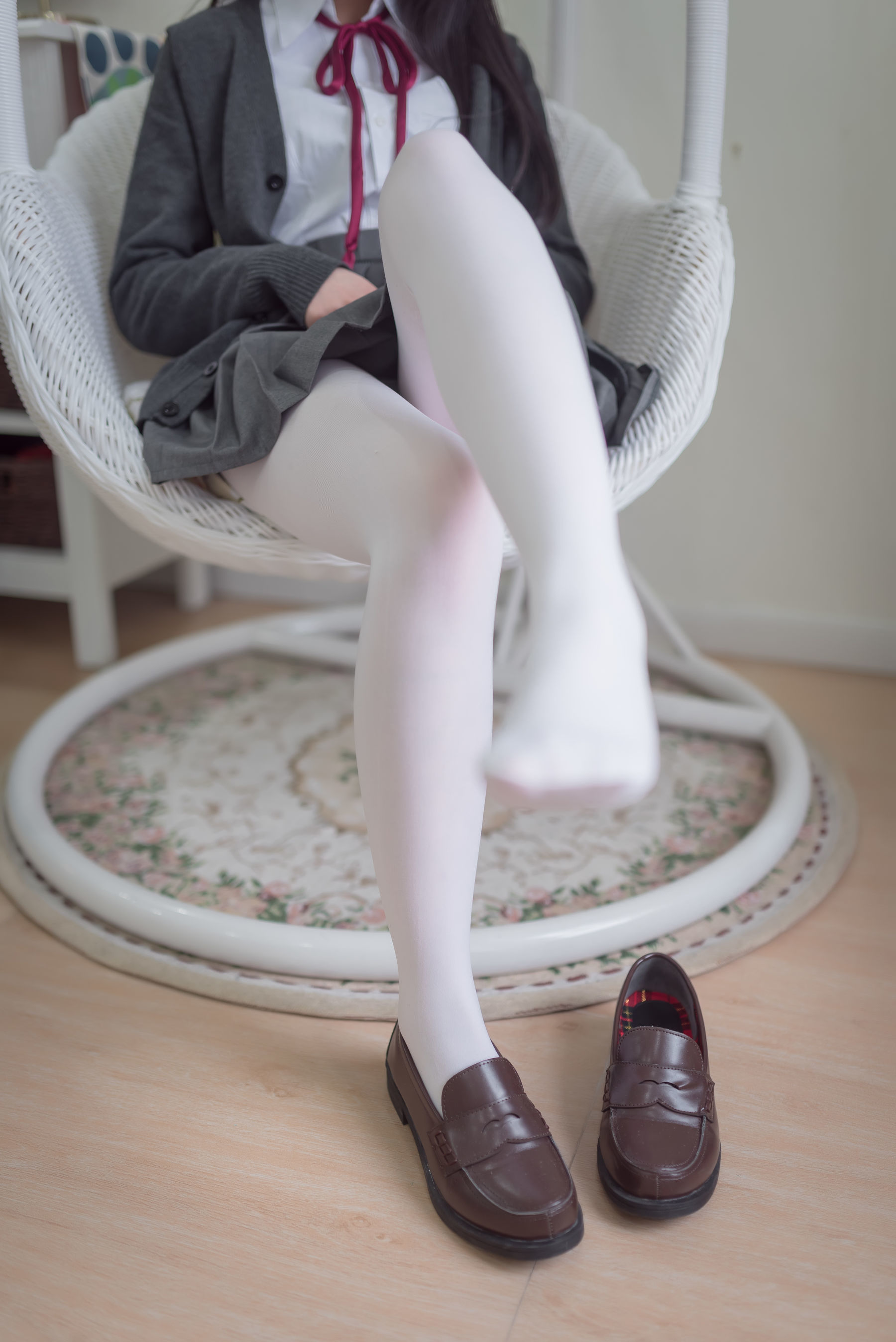 [网络美女] 雪琪 JK白丝 高清手机美女壁纸