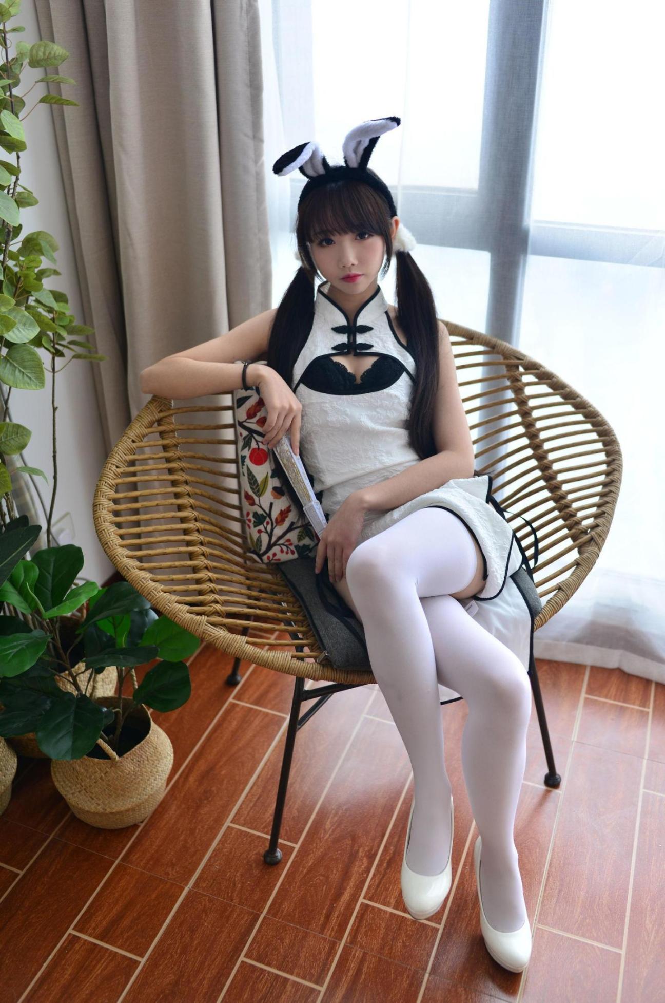 [网络美女] 雪琪 七三旗袍 高清手机美女壁纸