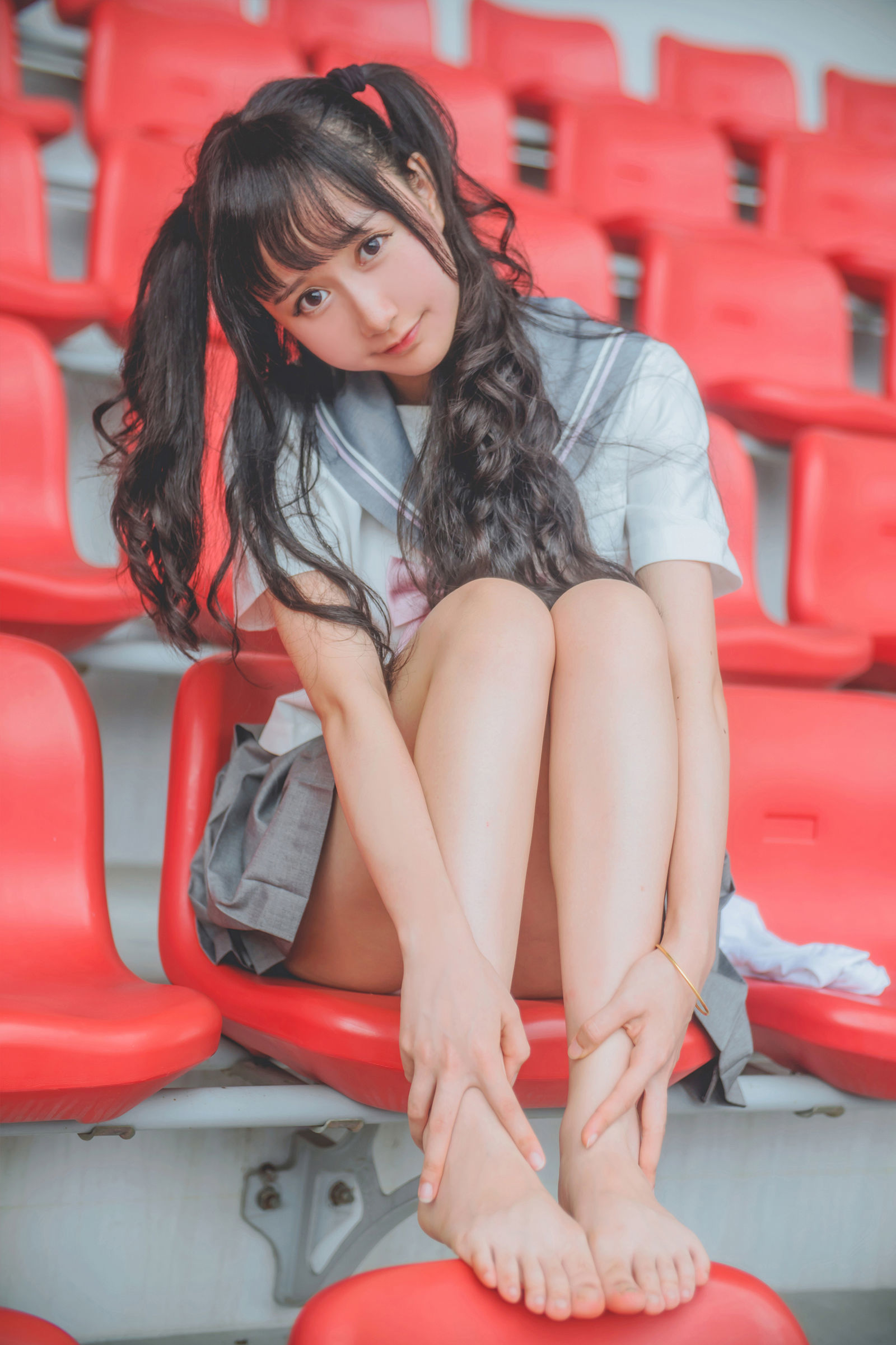 [网络美女] 木绵绵 灰色JK制服高清手机美女壁纸34P