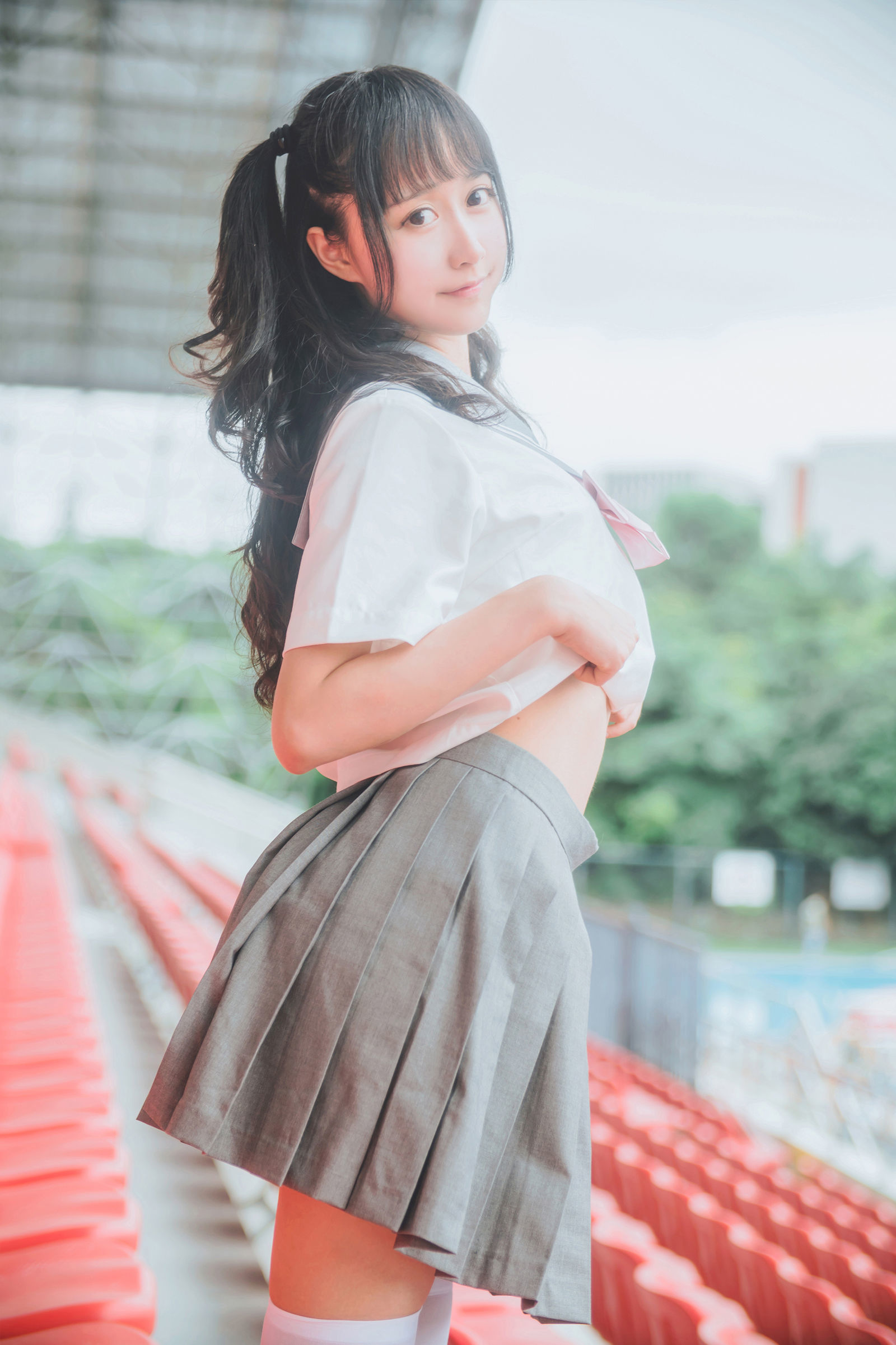 [网络美女] 木绵绵 灰色JK制服高清手机美女壁纸23P