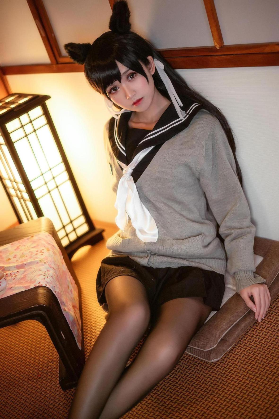 [网络美女] 鳗鱼霏儿 碧蓝航线 校服 高清写真套图