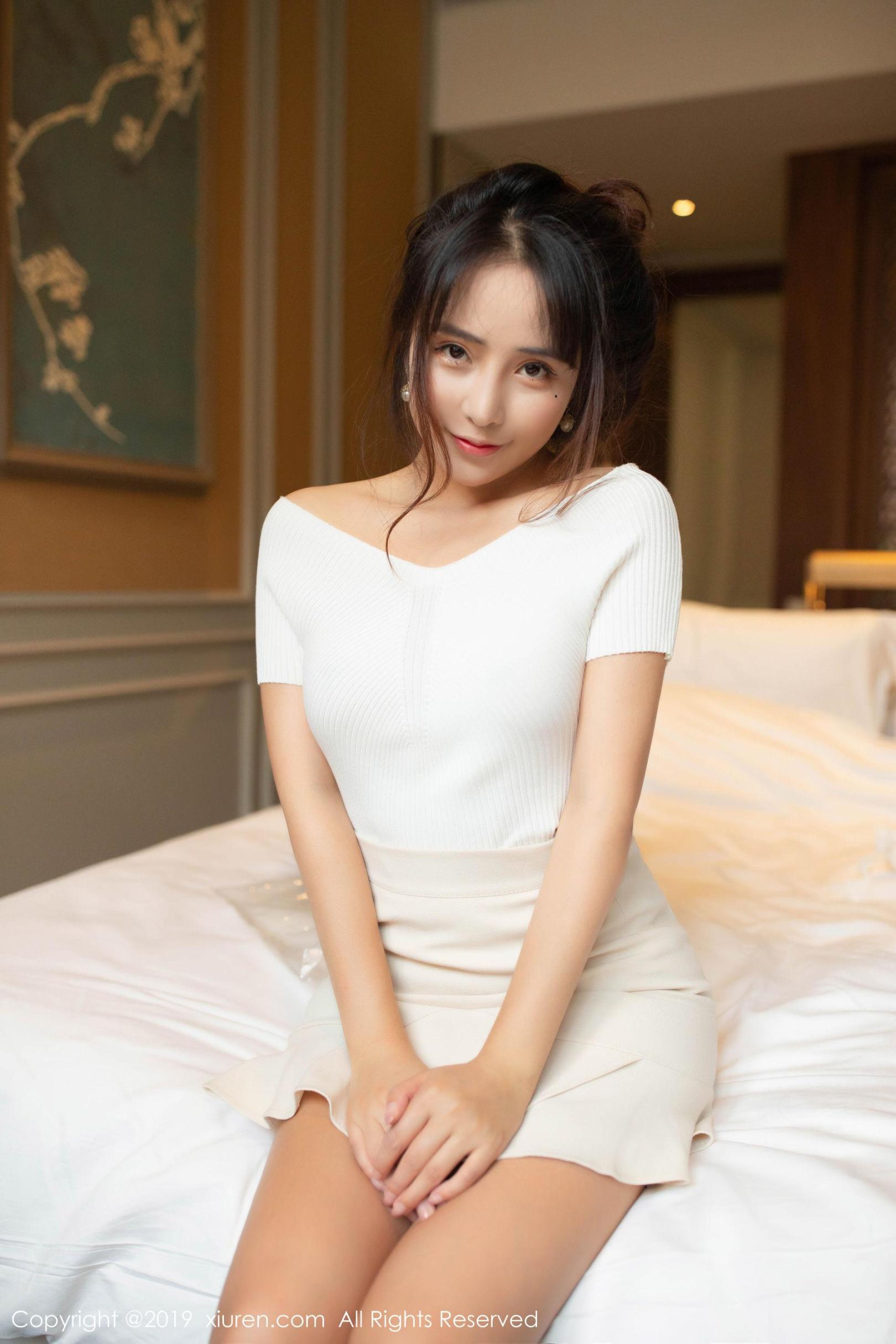 [秀人网] 陶喜乐 白色内衣凹凸娇躯 高清手机美女壁纸