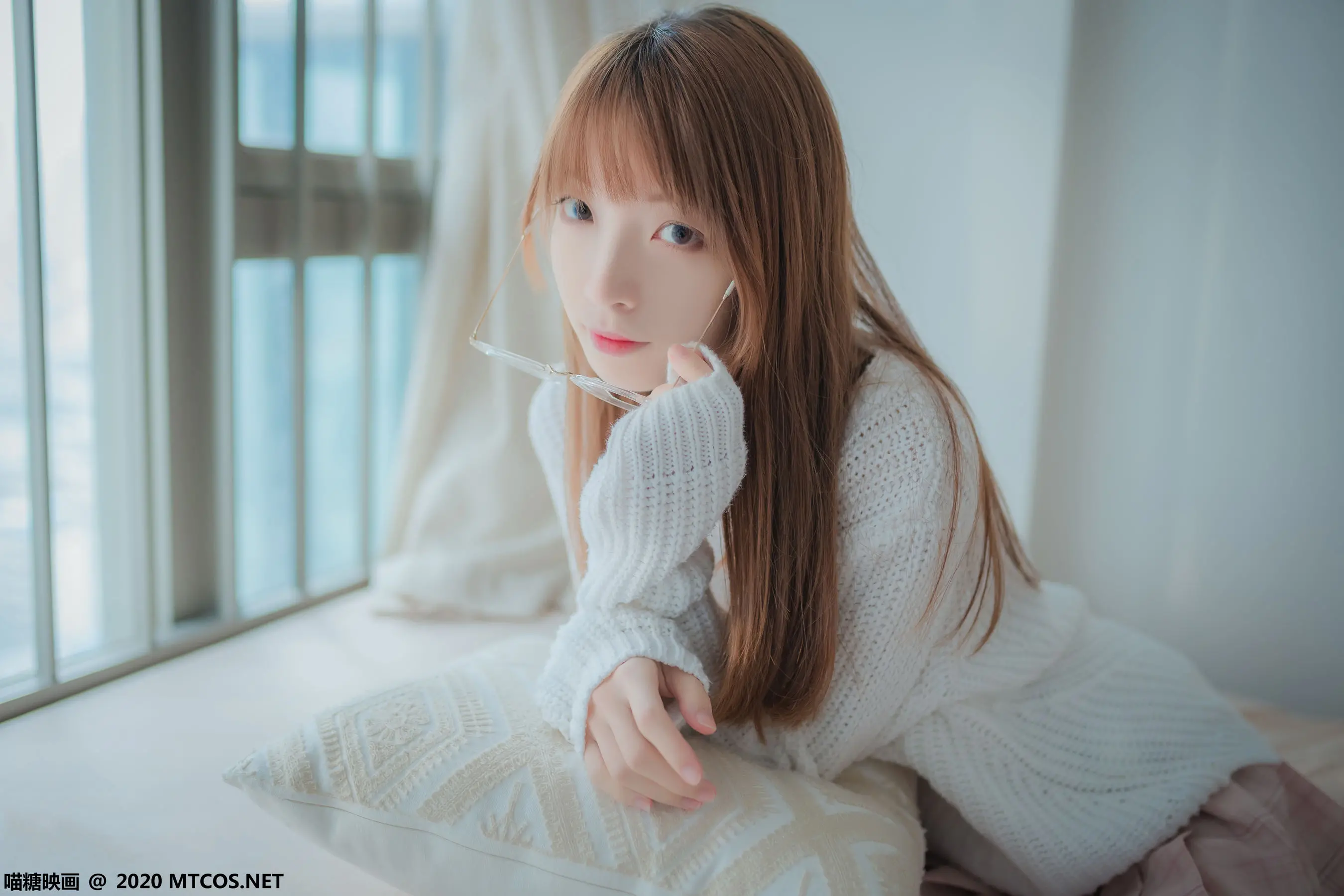 一朵玫瑰 粉格裙的眼睛娘高清写真5P