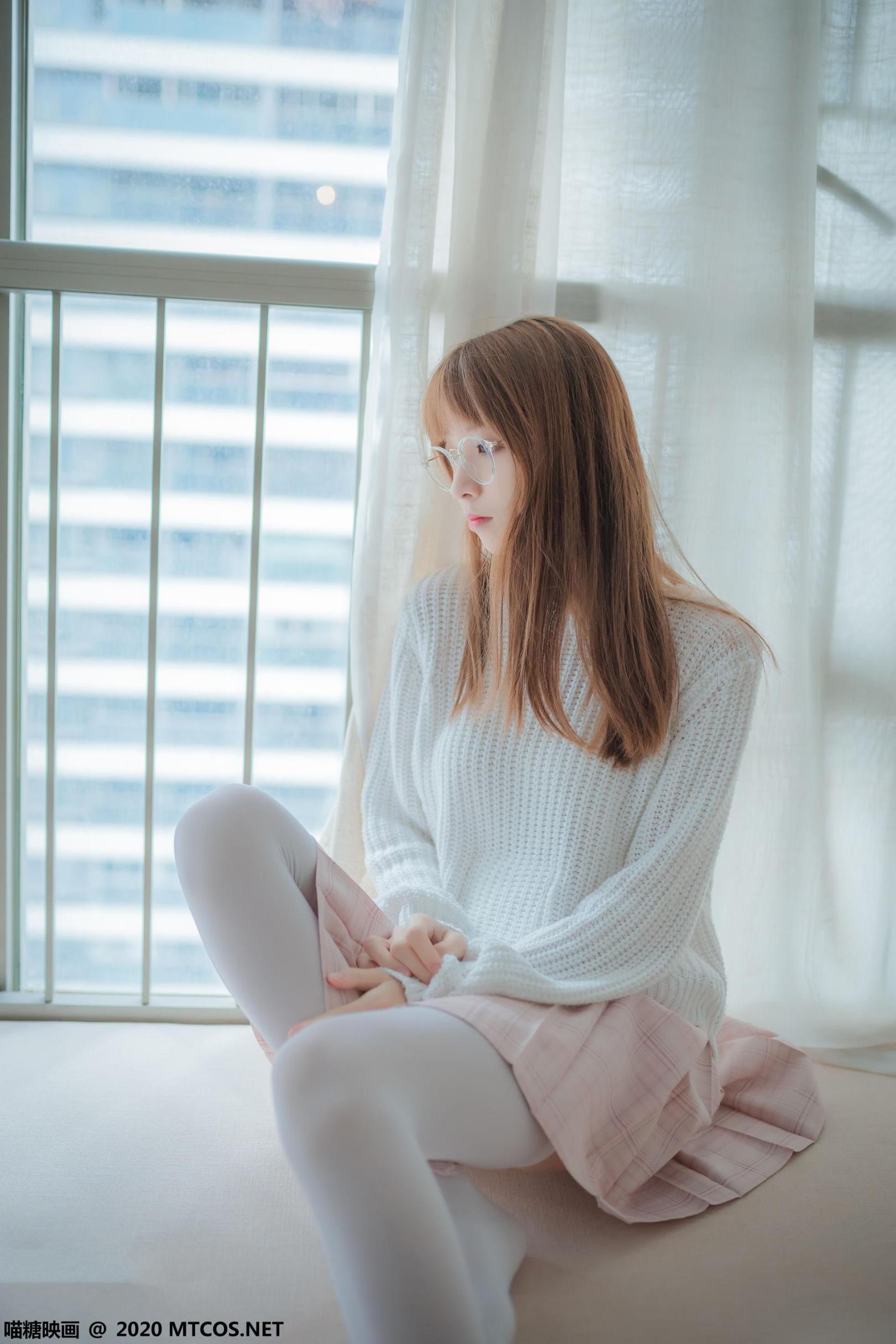 [网络美女] 网络美女 粉格裙的眼睛娘高清手机美女壁纸12P