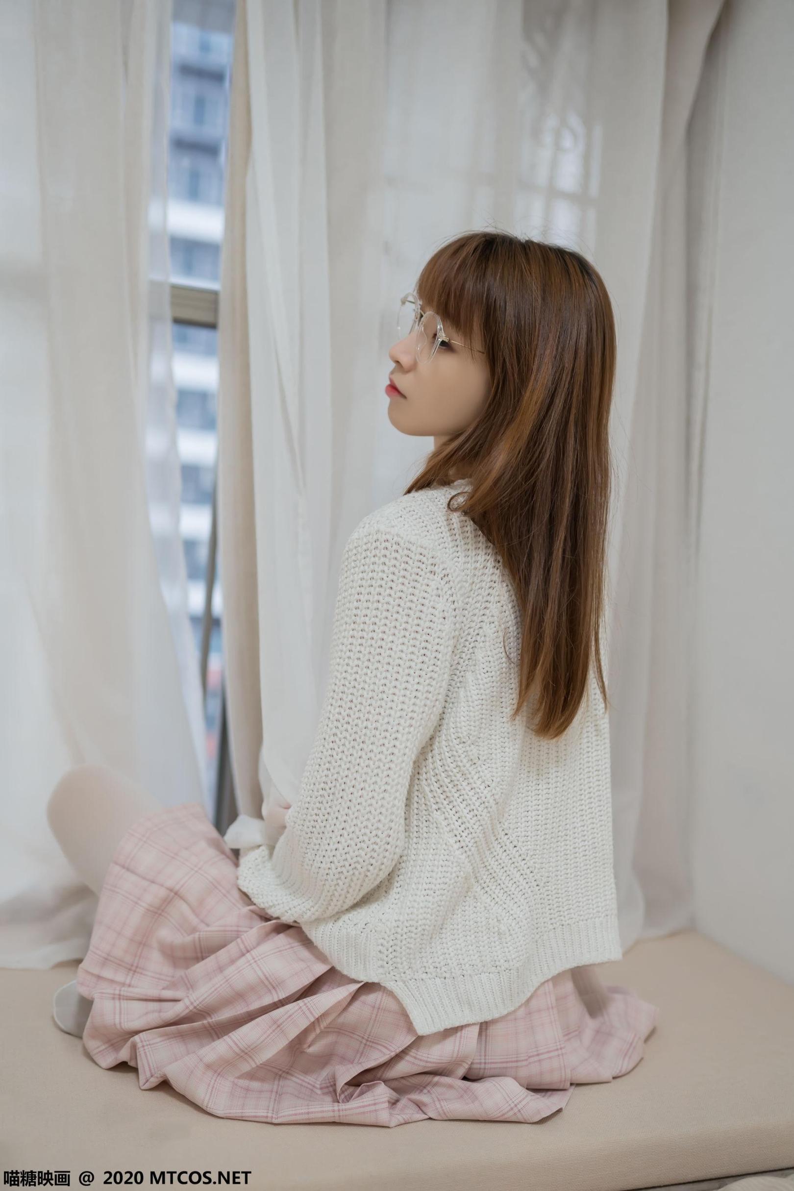 [网络美女] 网络美女 粉格裙的眼睛娘高清手机美女壁纸36P